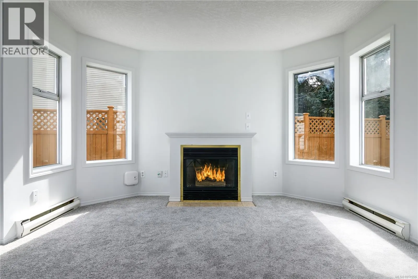 2850 Santana Dr
