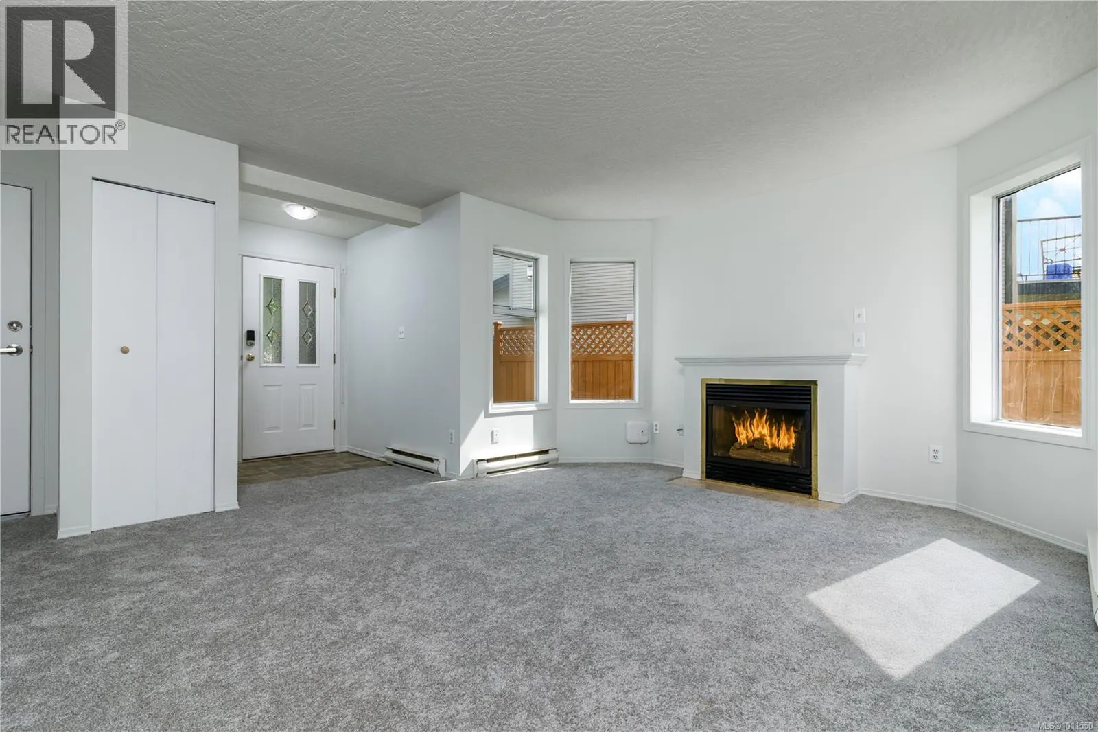 2850 Santana Dr
