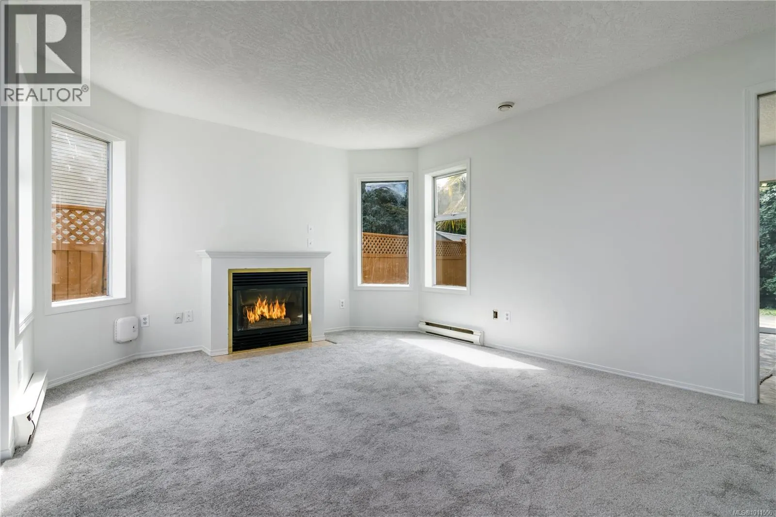 2850 Santana Dr