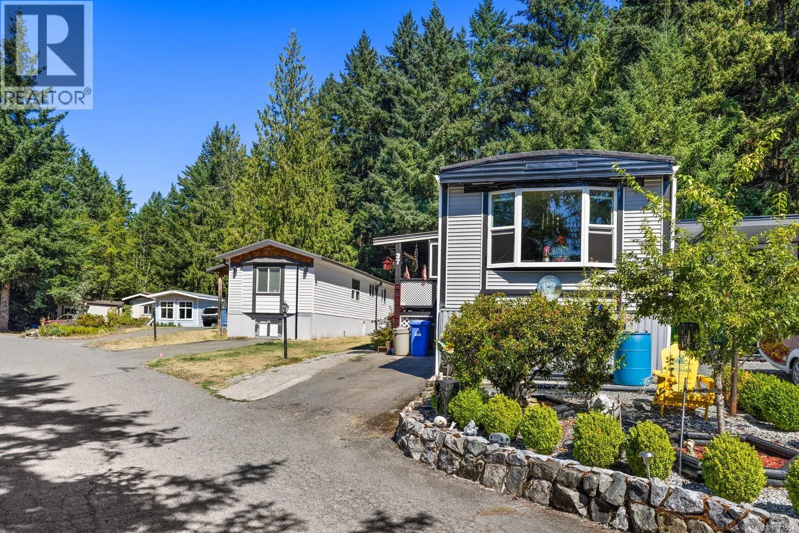 37 2785 Wallbank Rd