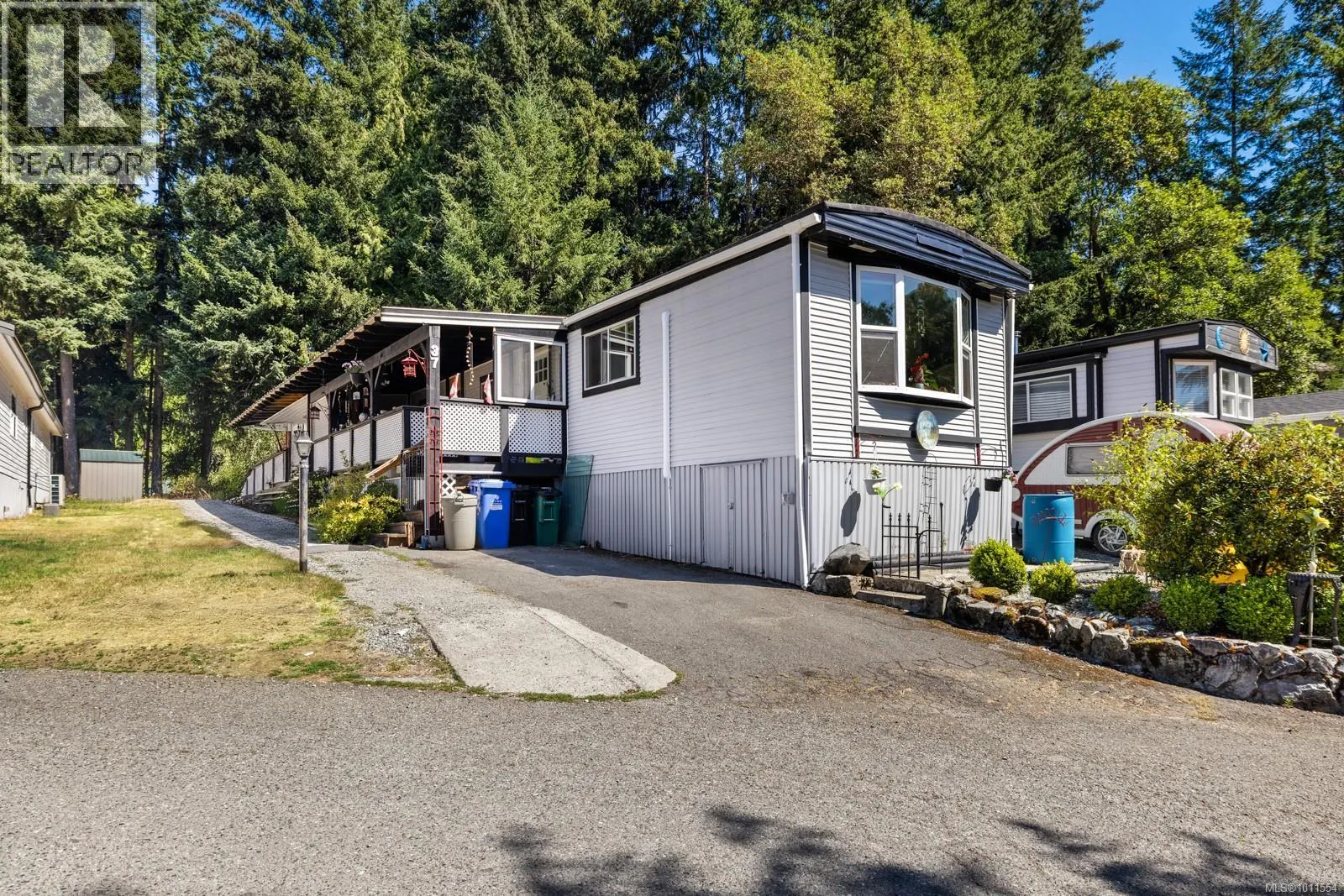 37 2785 Wallbank Rd