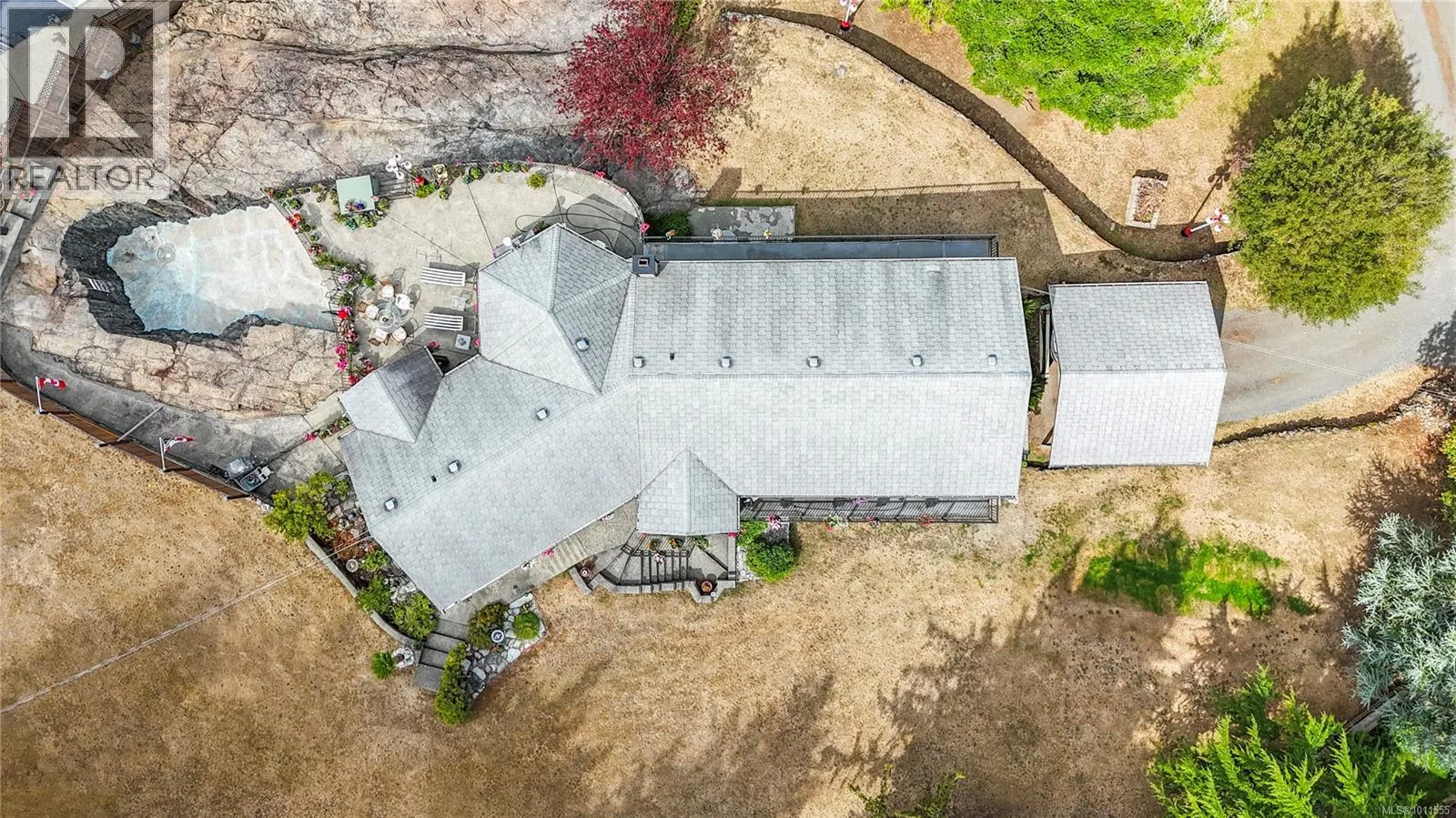 936 Walfred Rd