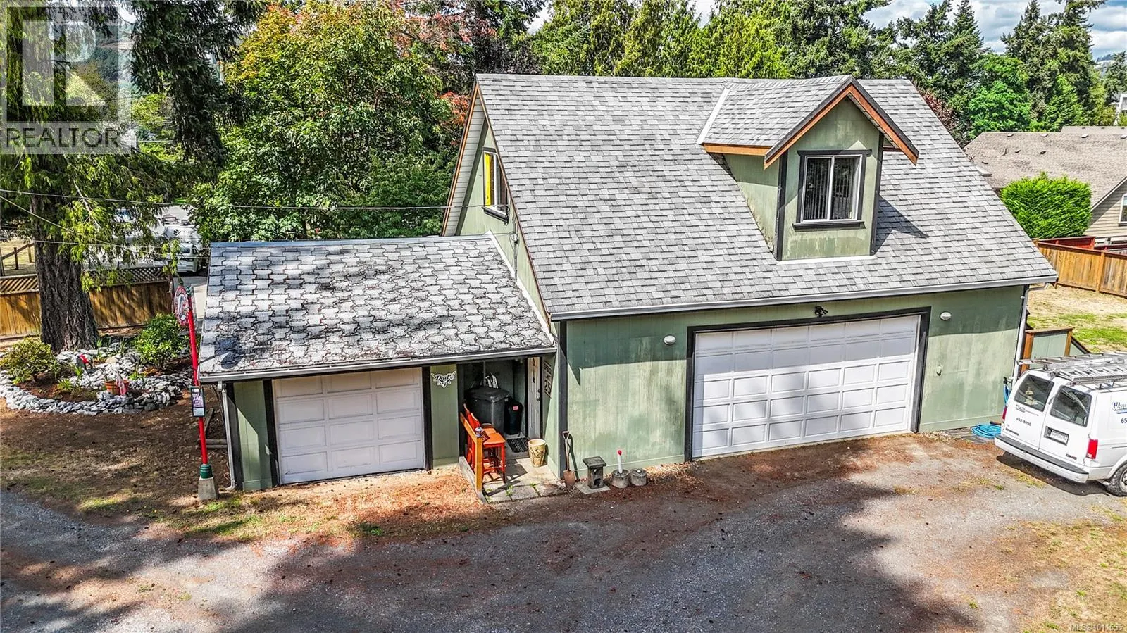 936 Walfred Rd