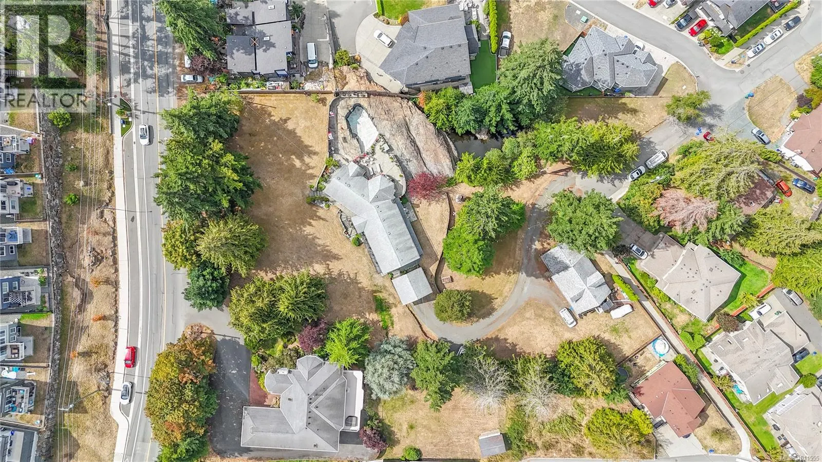 936 Walfred Rd