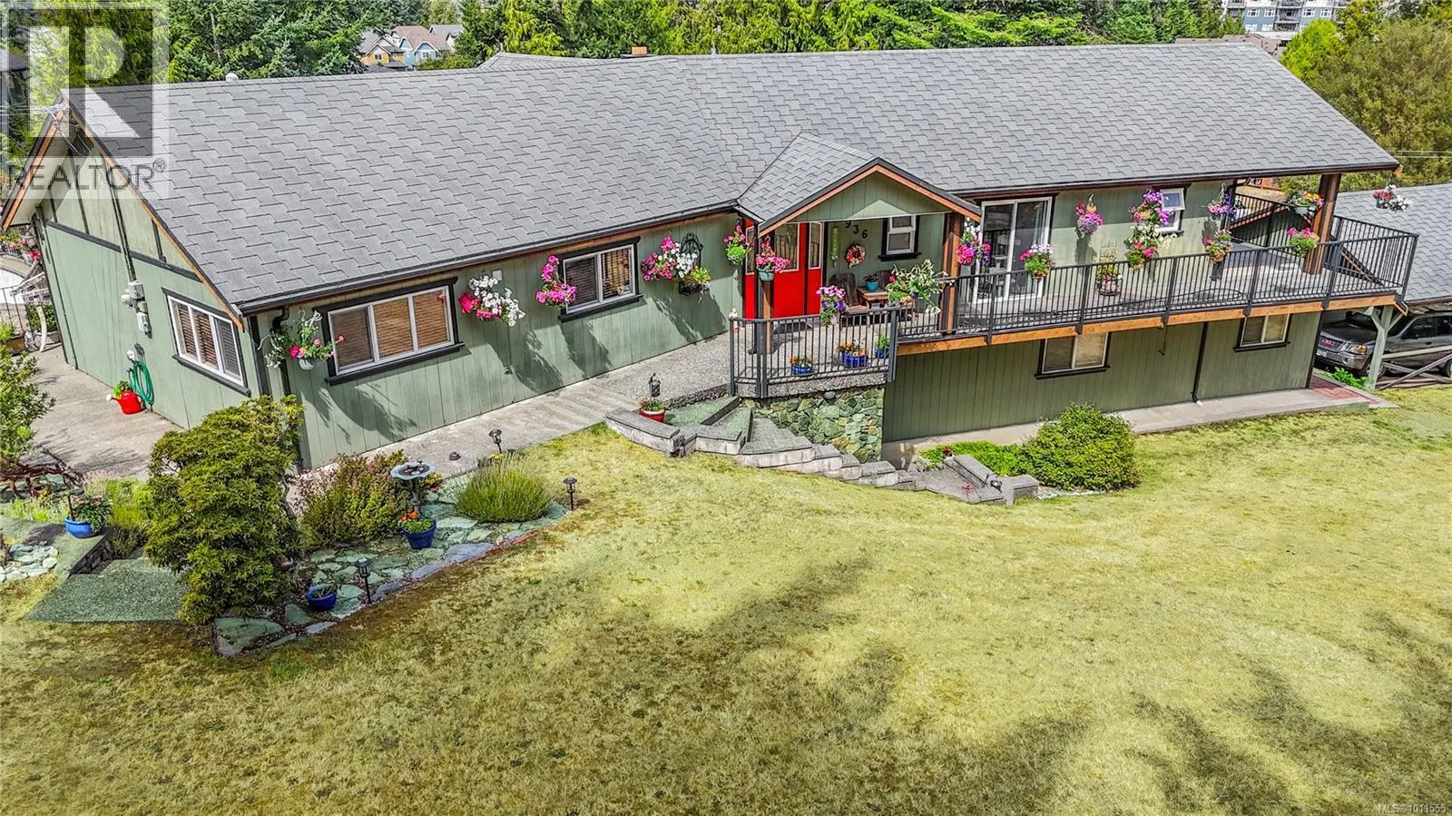 936 Walfred Rd