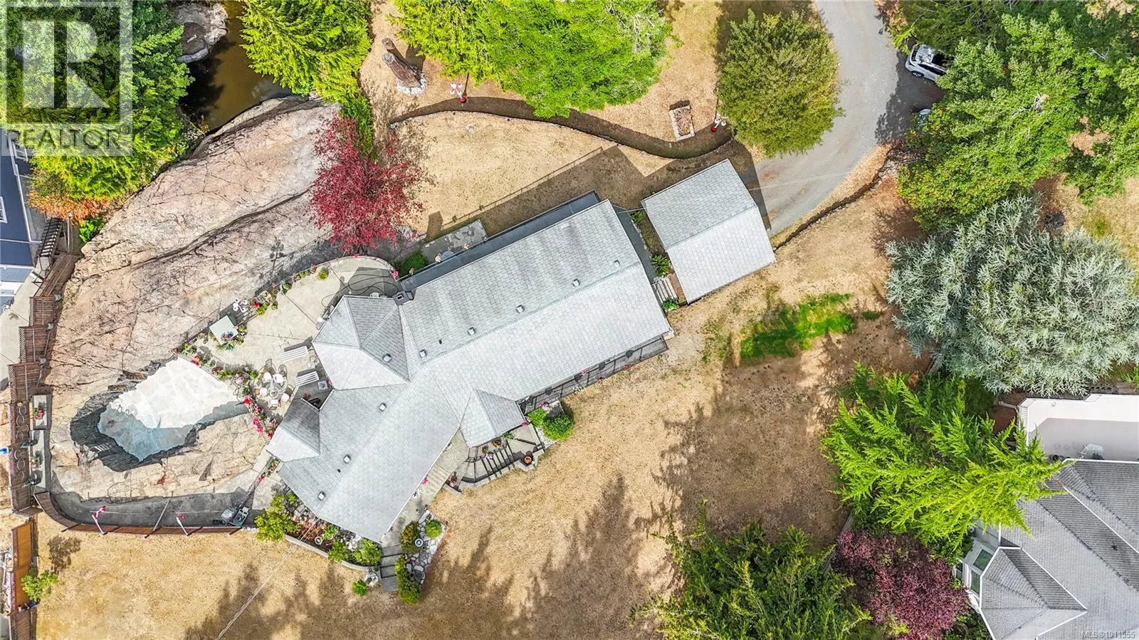 936 Walfred Rd