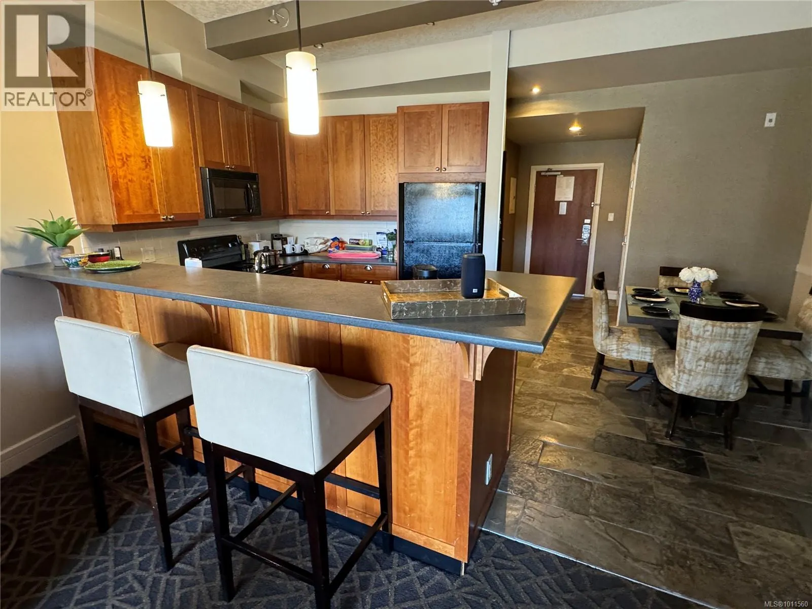 210 B&C 1376 Lynburne Pl