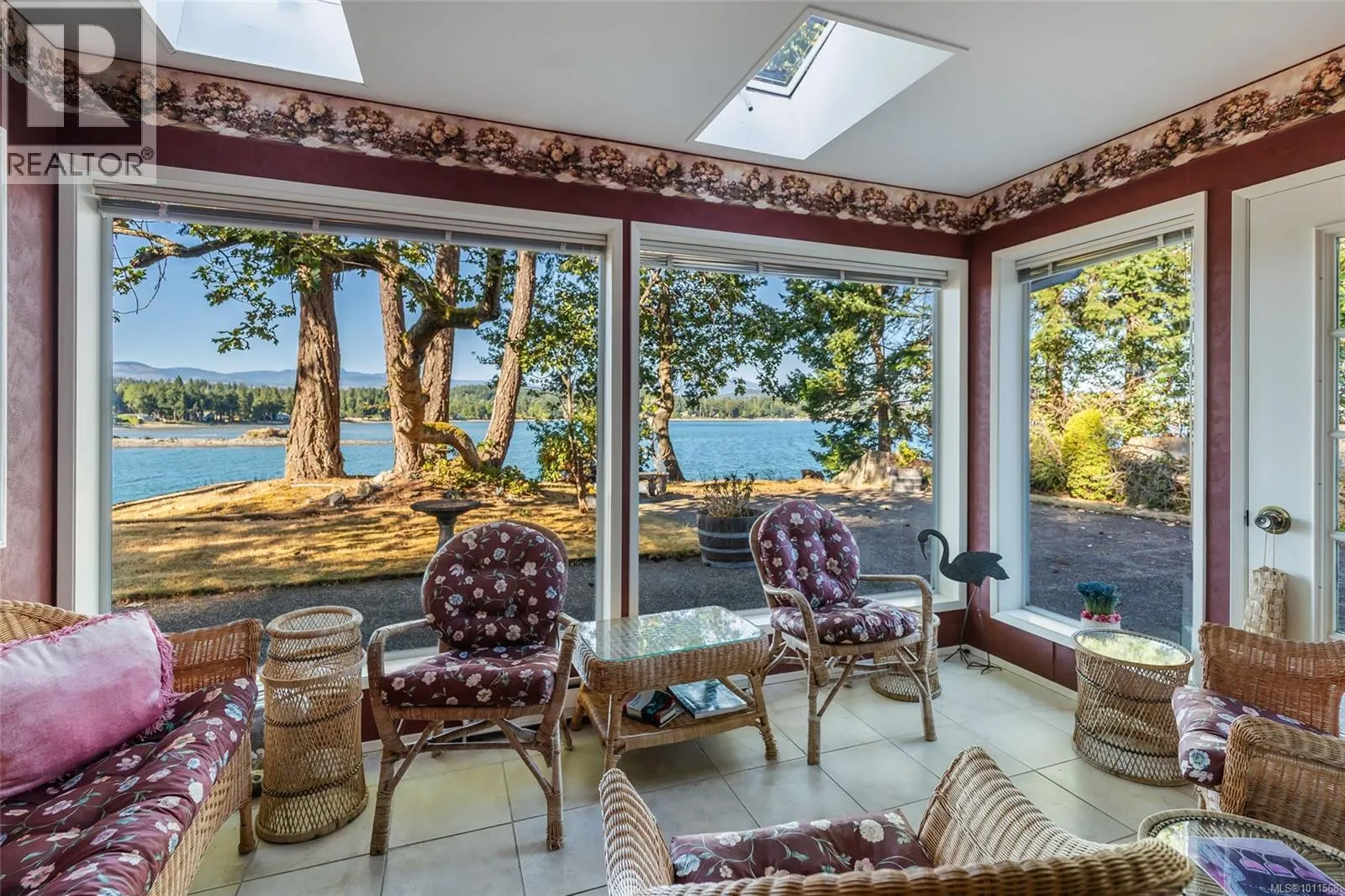 1419 Madrona Dr