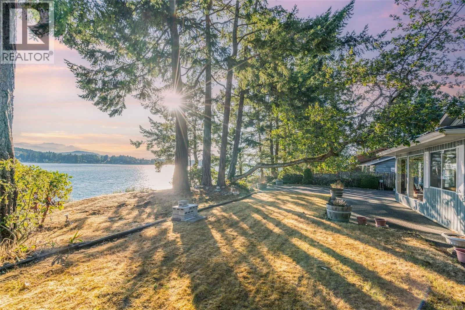 1419 Madrona Dr
