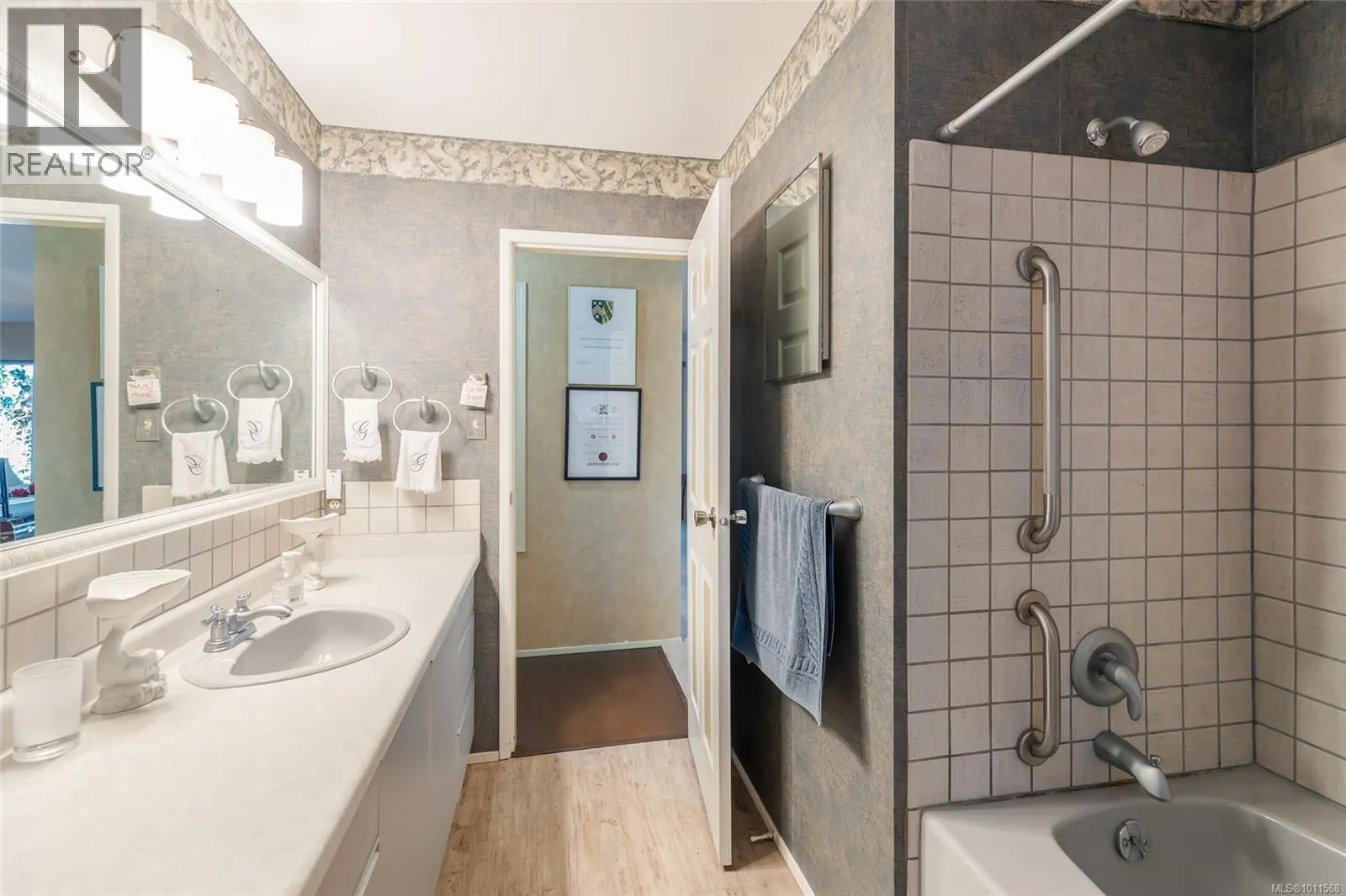 1419 Madrona Dr