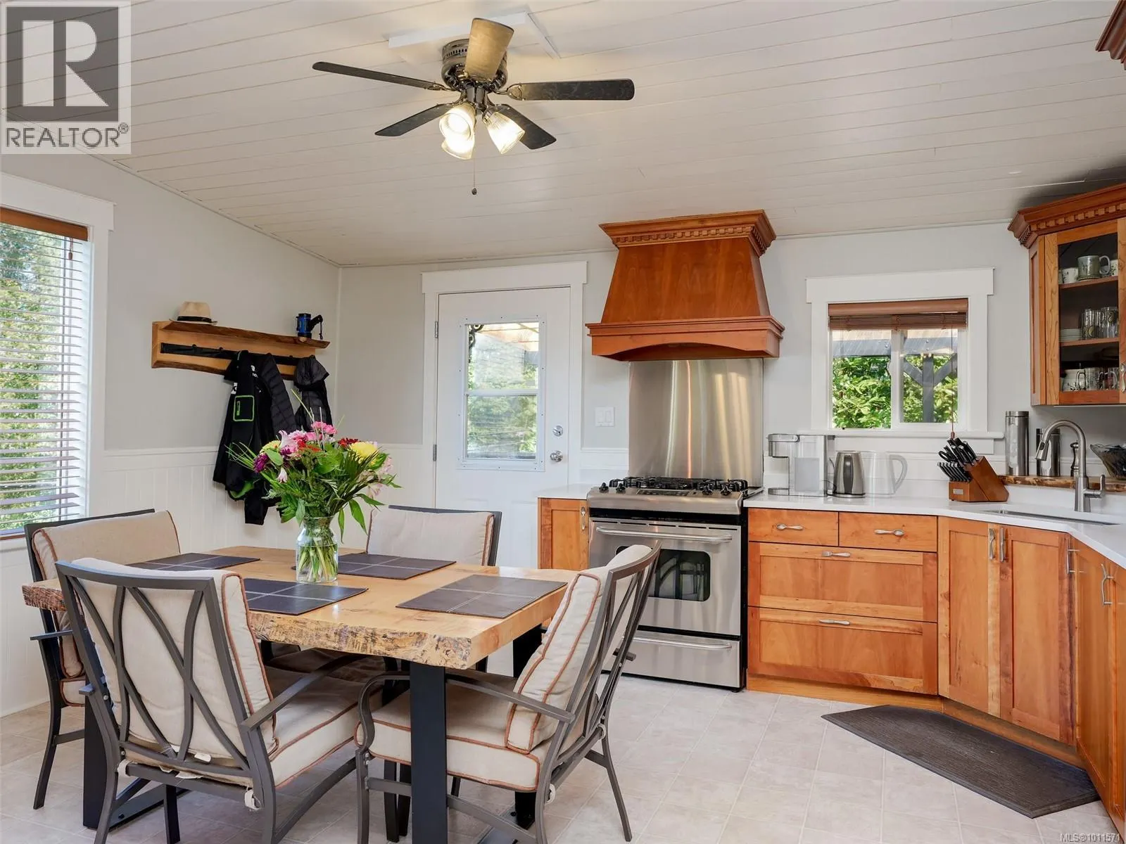 2391 Shawnigan Lake Rd
