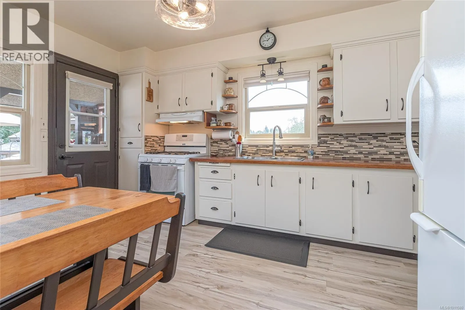 9381 Chemainus Rd