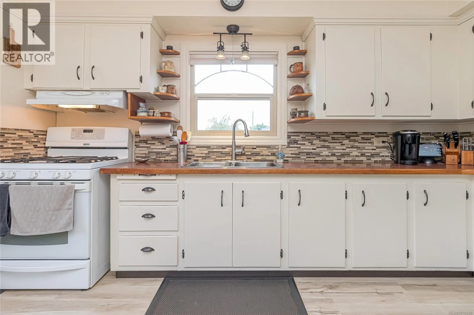 9381 Chemainus Rd