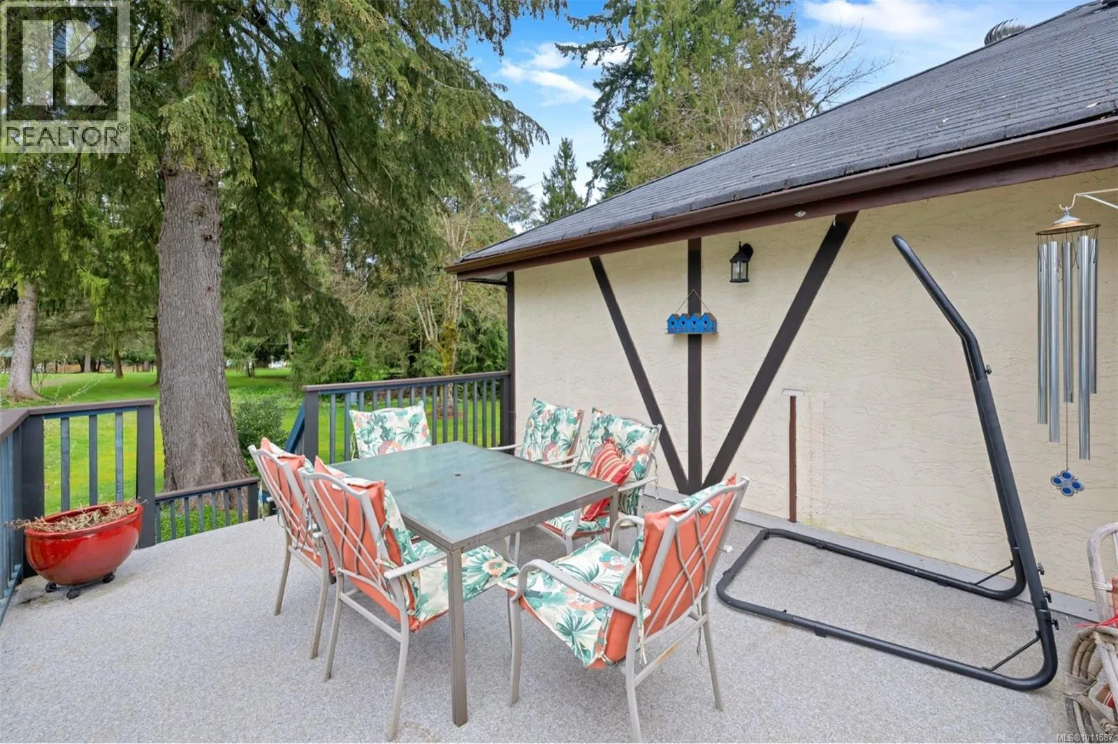 4752 Fairbridge Dr