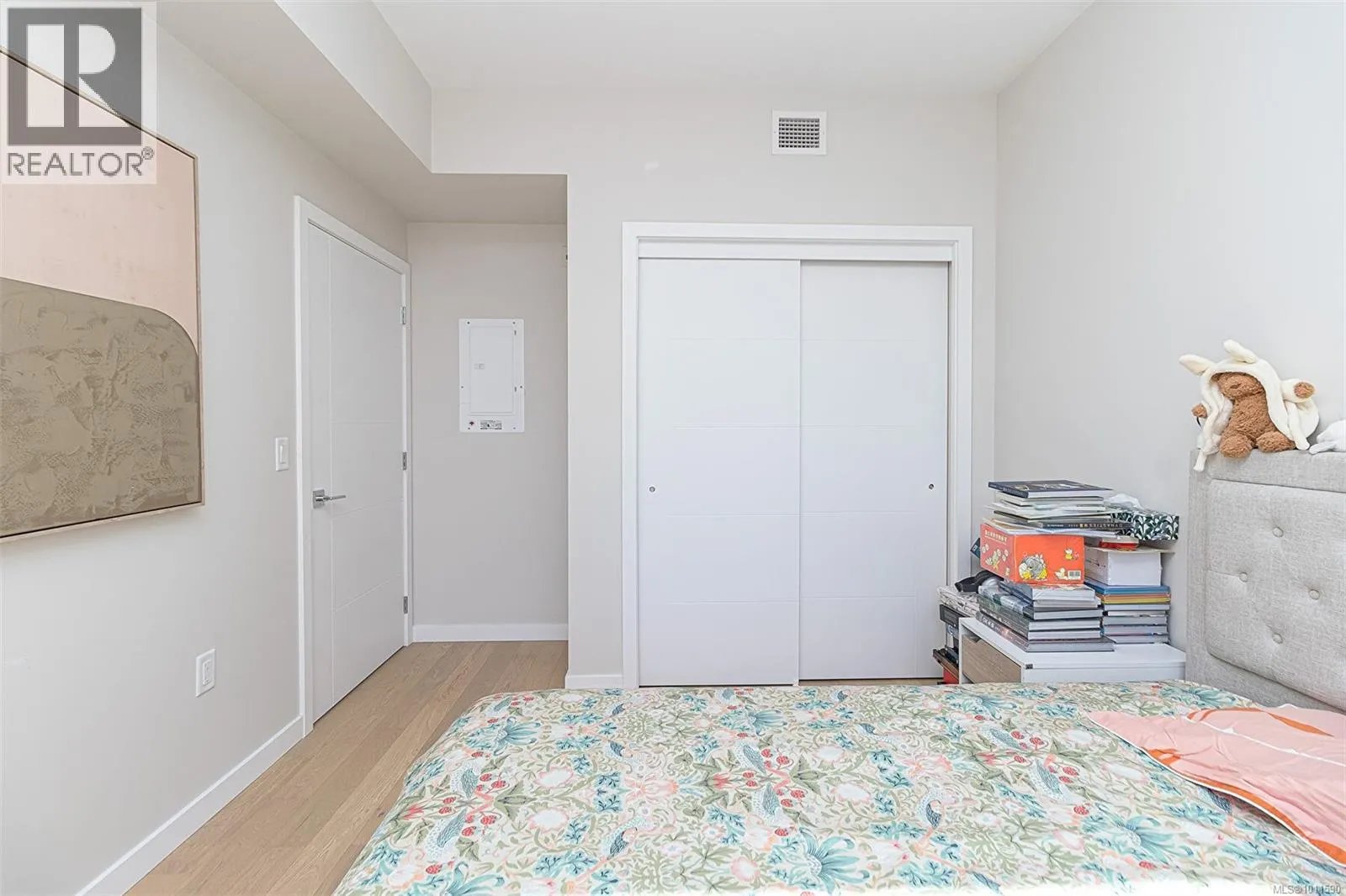 406 5118 Cordova Bay Rd