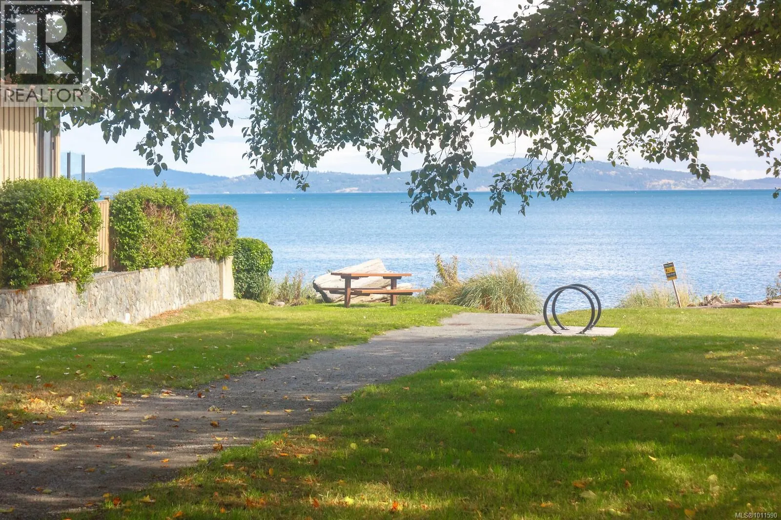 406 5118 Cordova Bay Rd