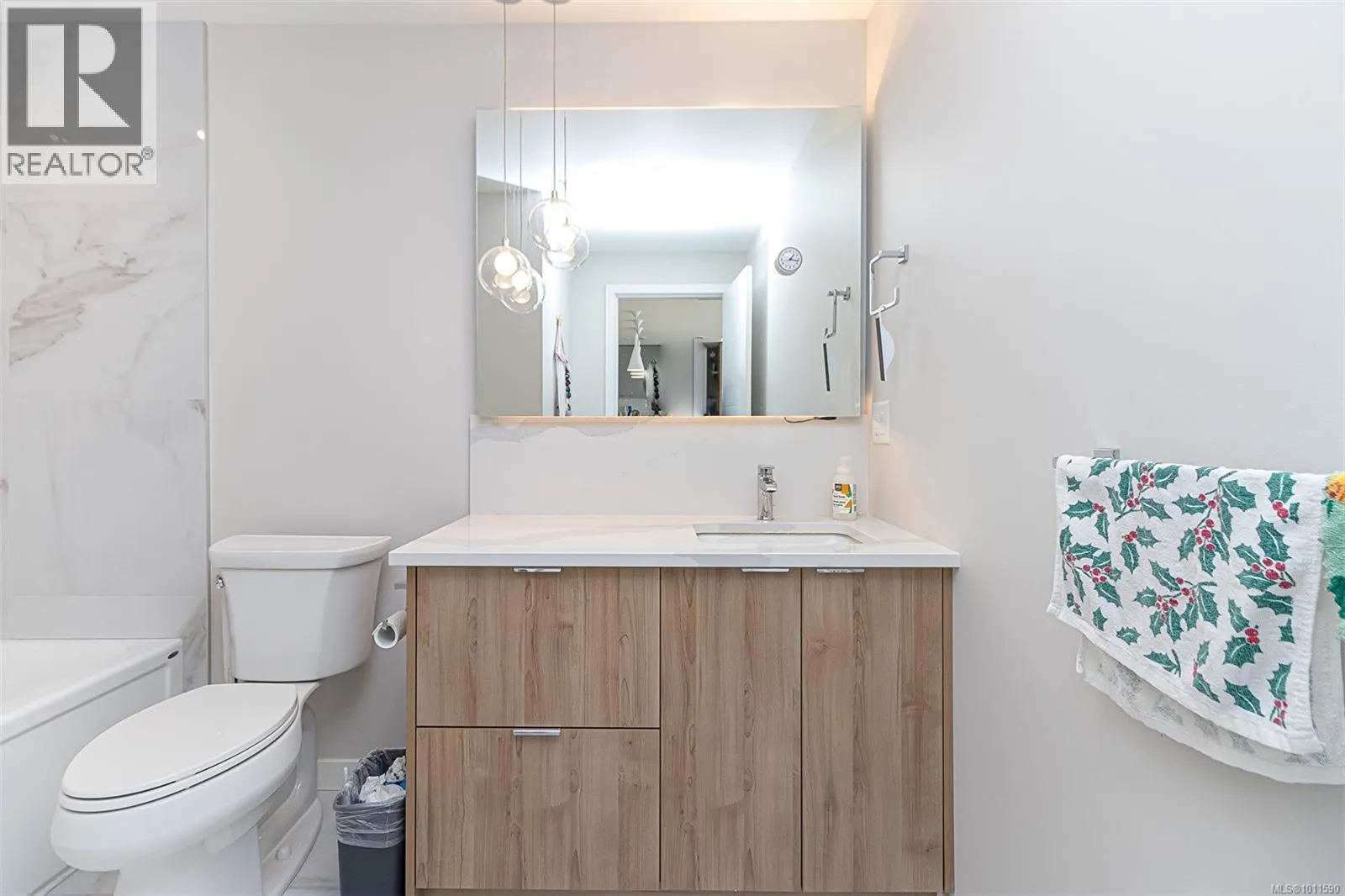 406 5118 Cordova Bay Rd