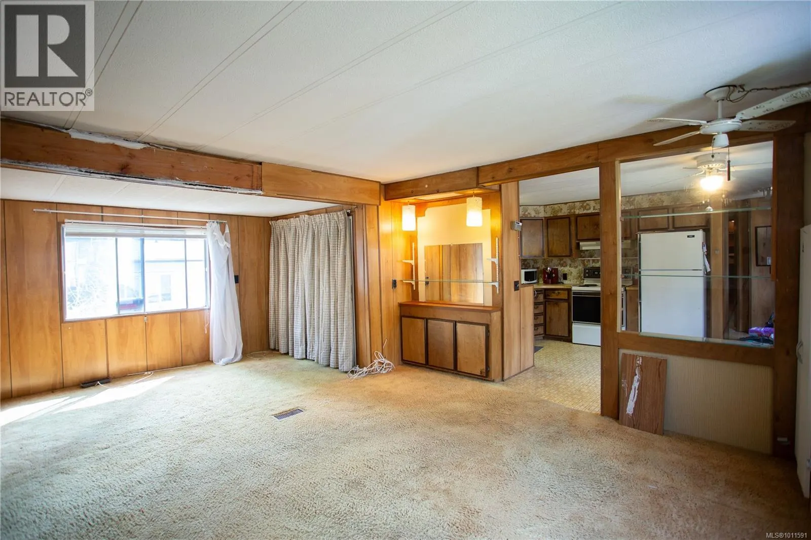 242 2465 Apollo Dr