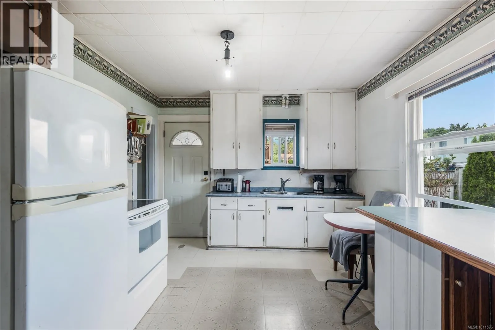 4858 David St
