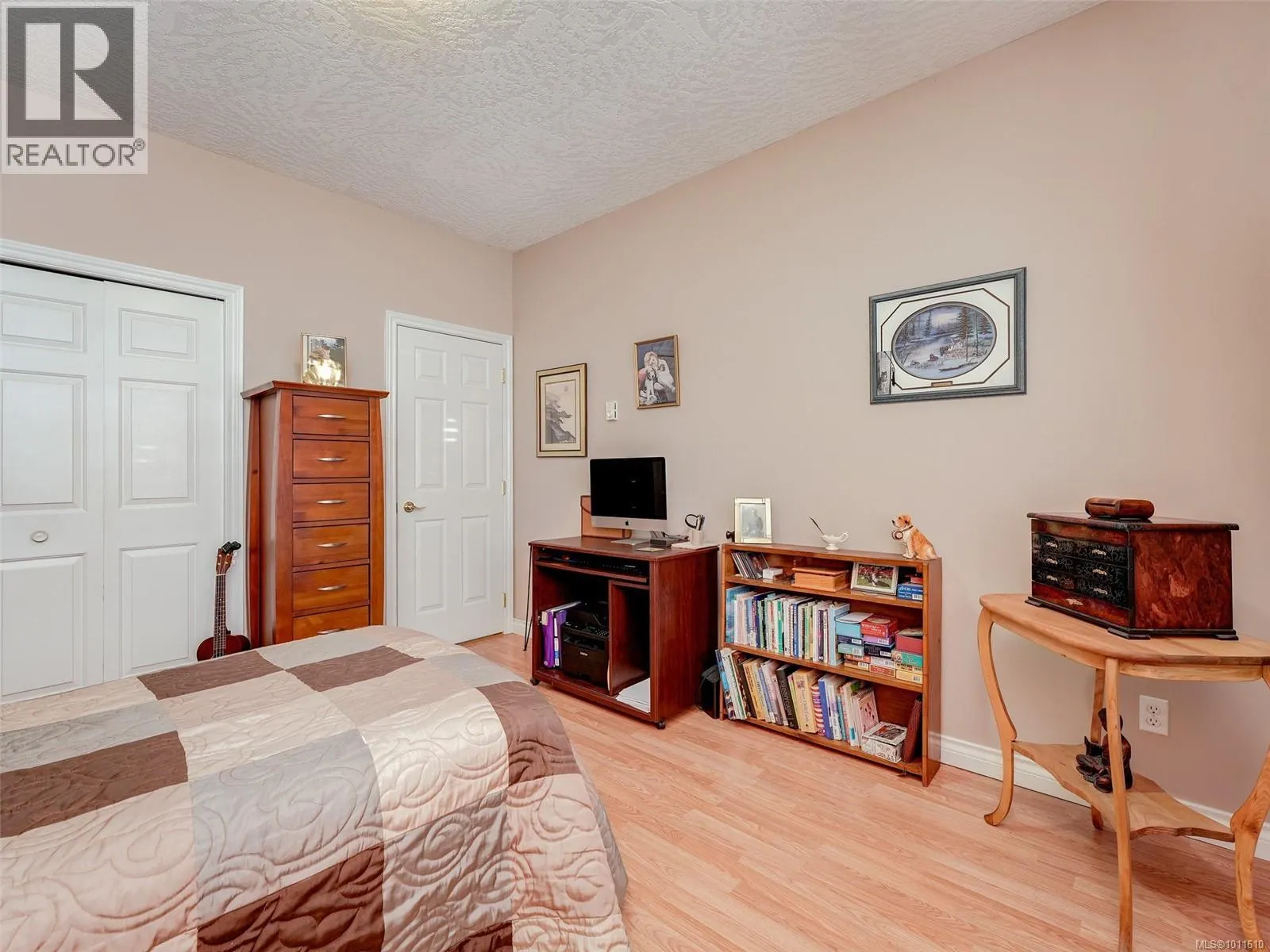 4 9903 Resthaven Dr
