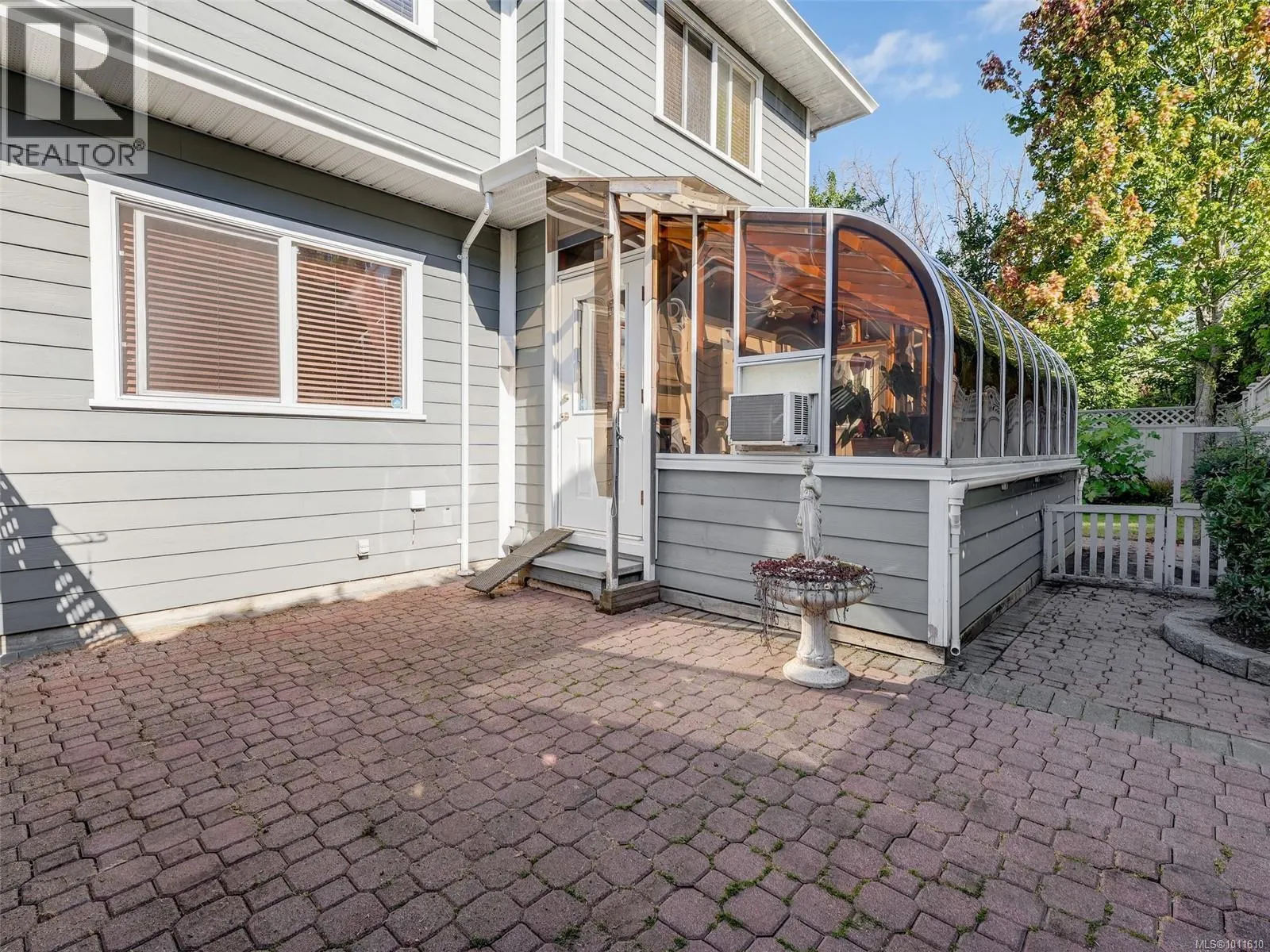 4 9903 Resthaven Dr