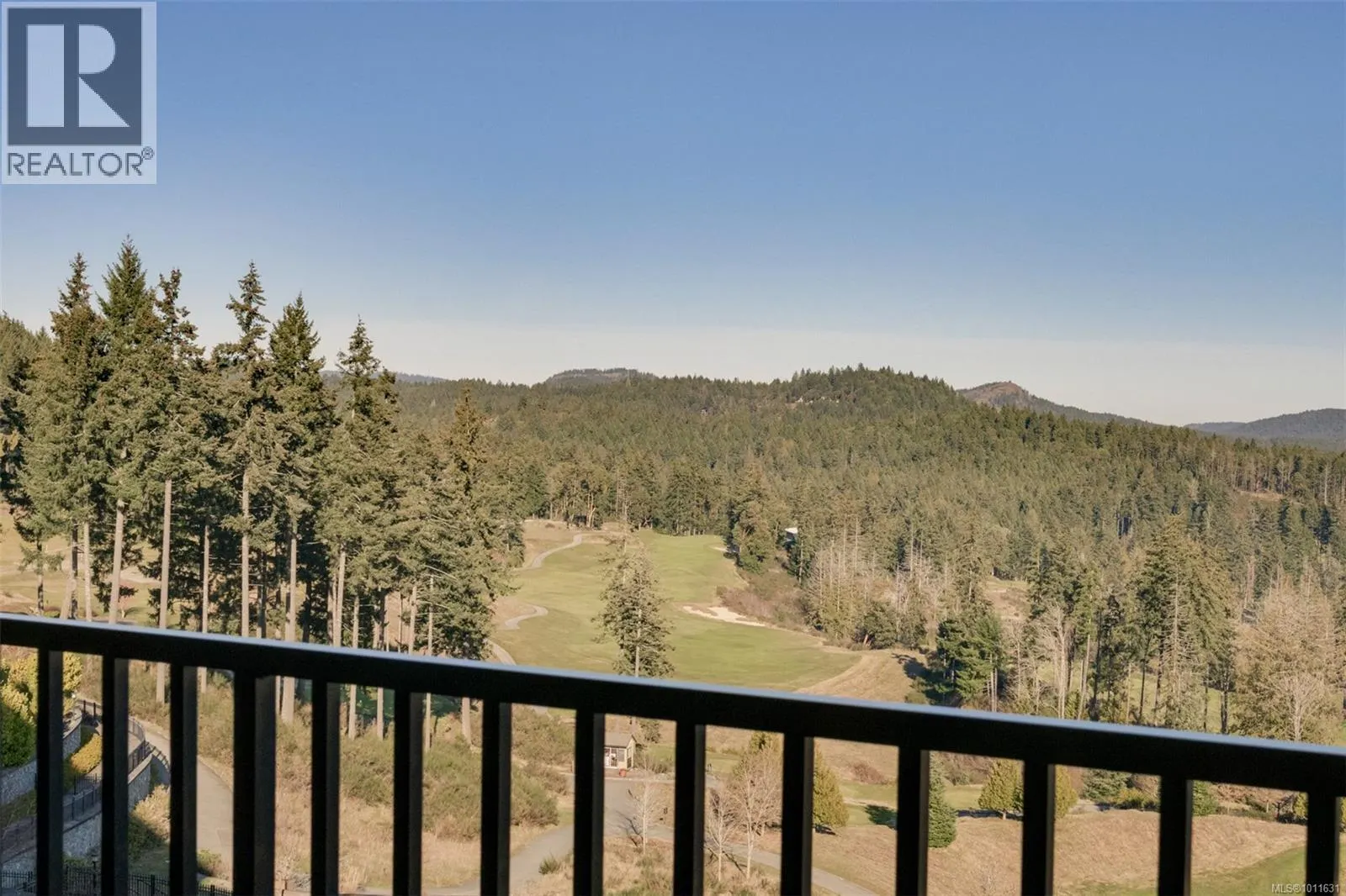 335/337 C 1999 Country Club Way