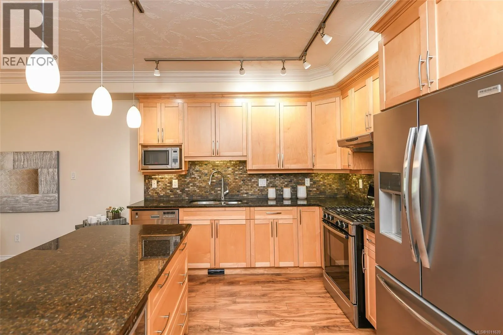 618 3666 Royal Vista Way
