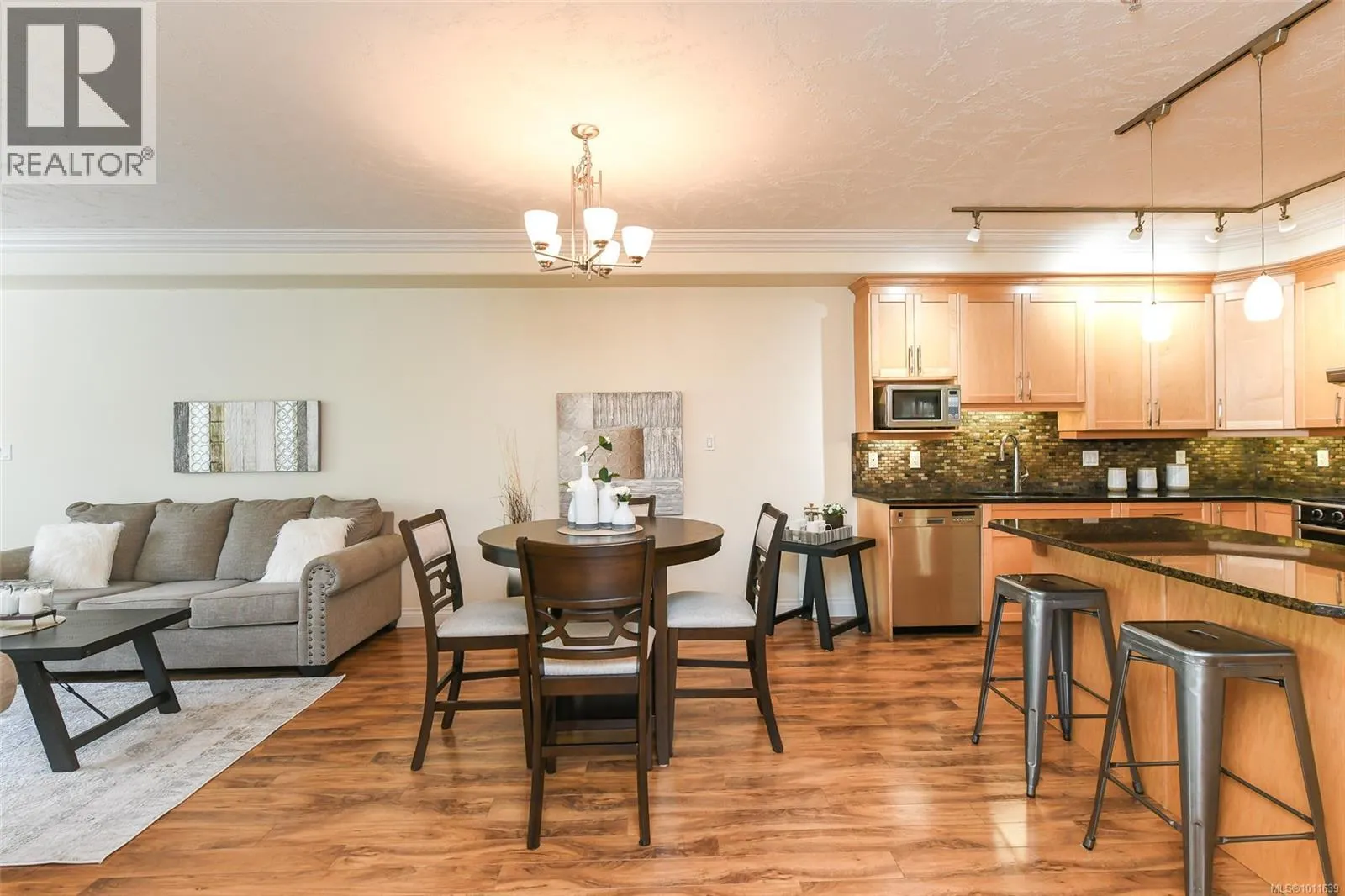 618 3666 Royal Vista Way