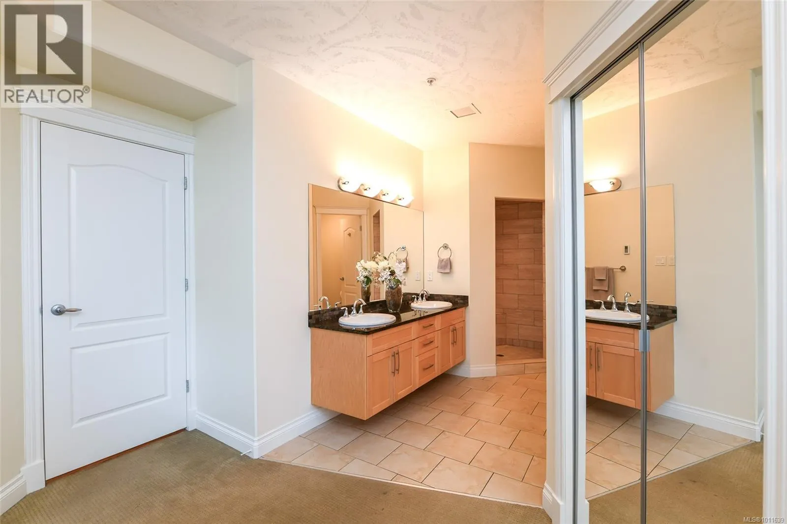 618 3666 Royal Vista Way