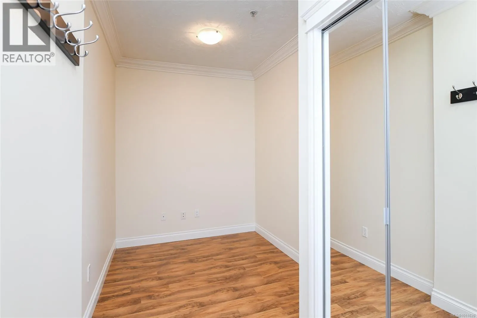 618 3666 Royal Vista Way