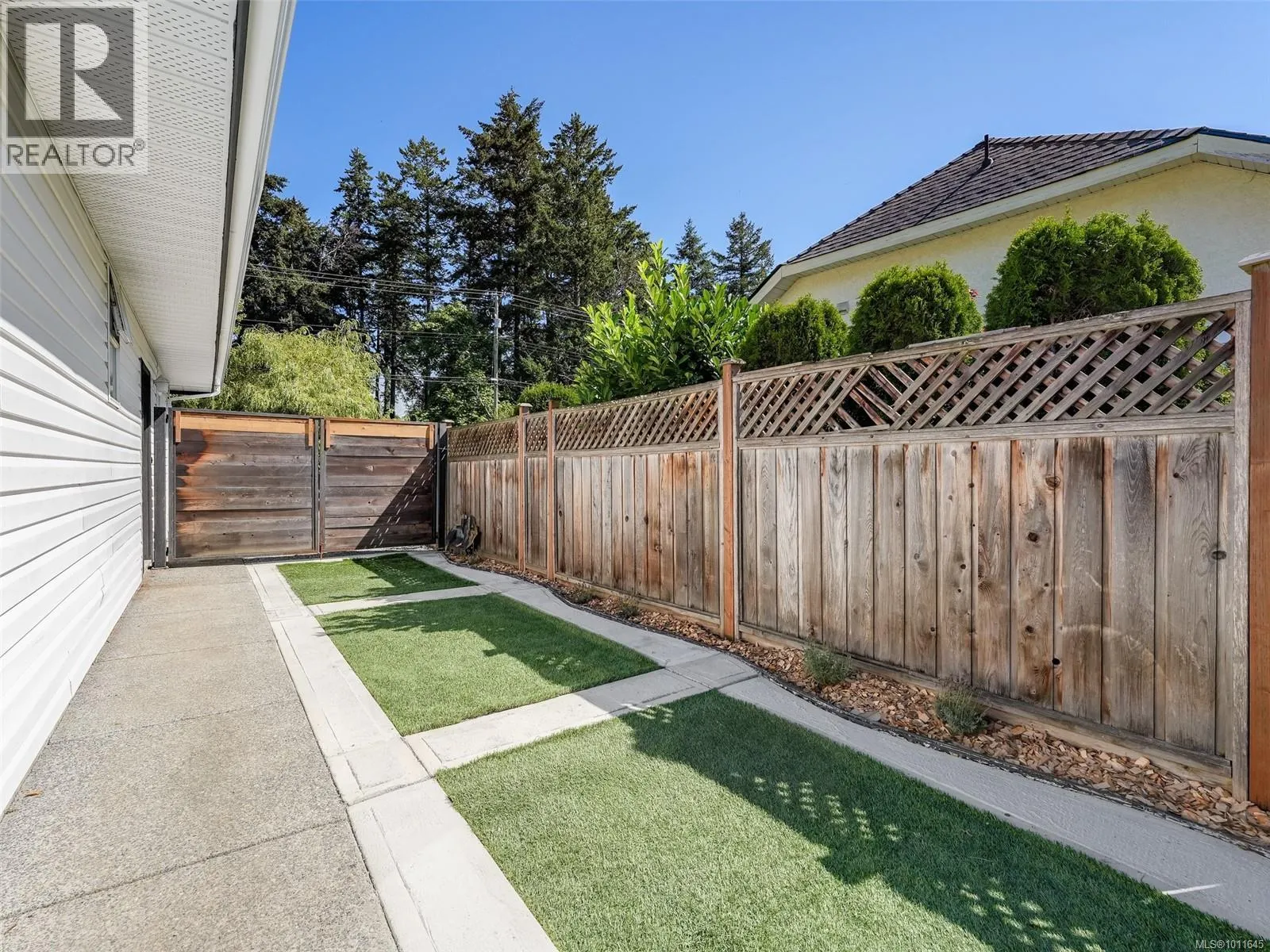 4774 Cordova Bay Rd