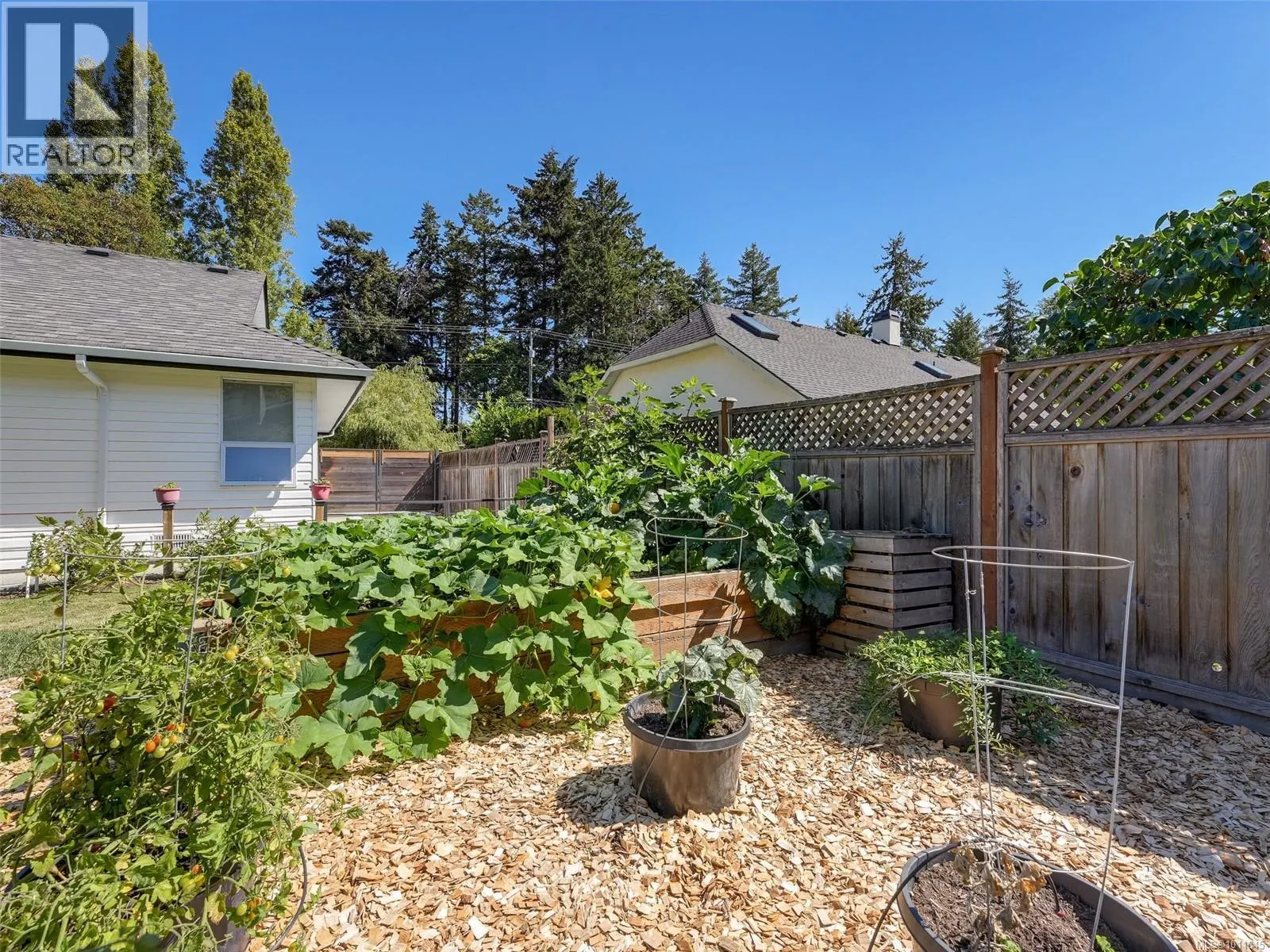 4774 Cordova Bay Rd