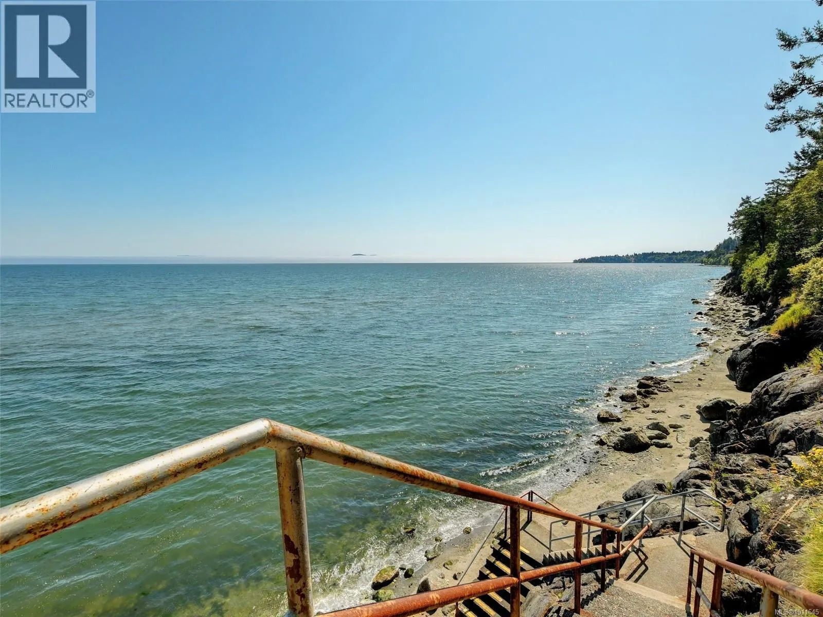 4774 Cordova Bay Rd