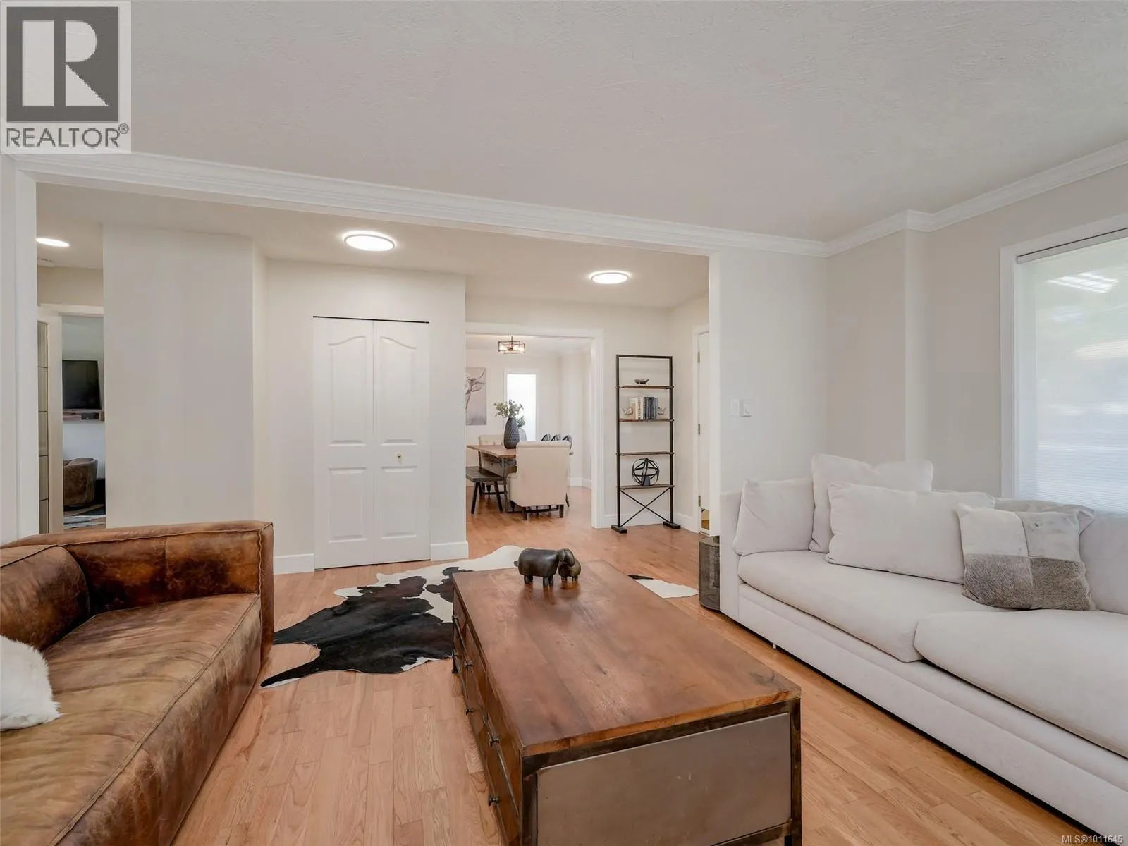 4774 Cordova Bay Rd