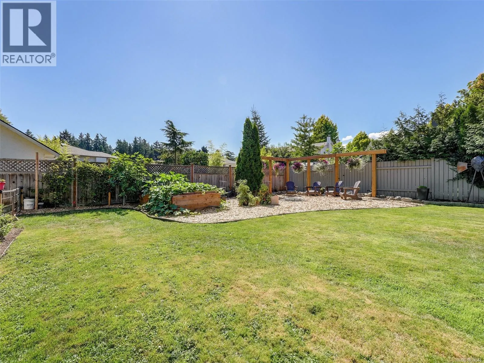 4774 Cordova Bay Rd