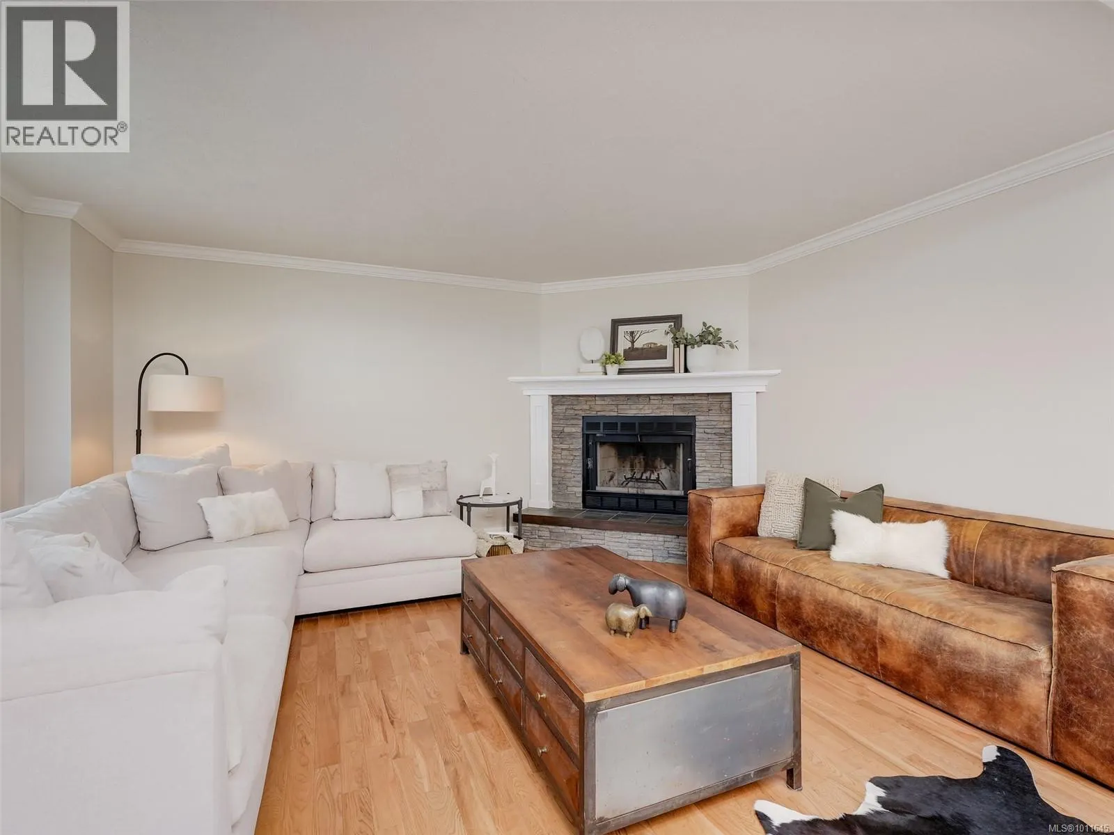 4774 Cordova Bay Rd