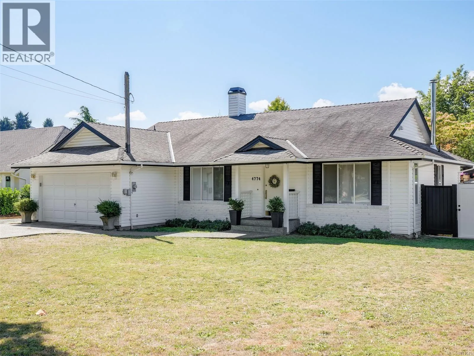 4774 Cordova Bay Rd