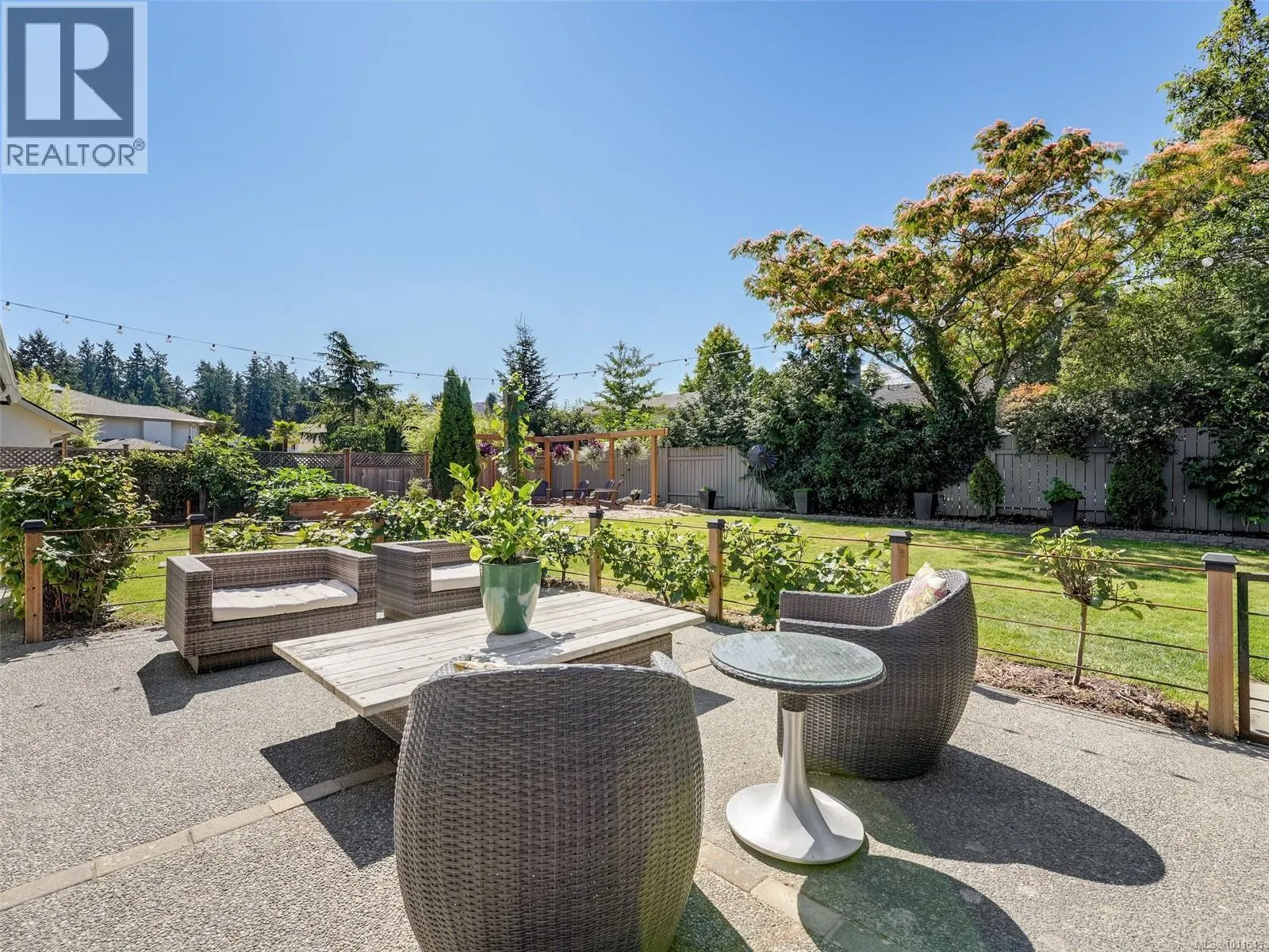 4774 Cordova Bay Rd