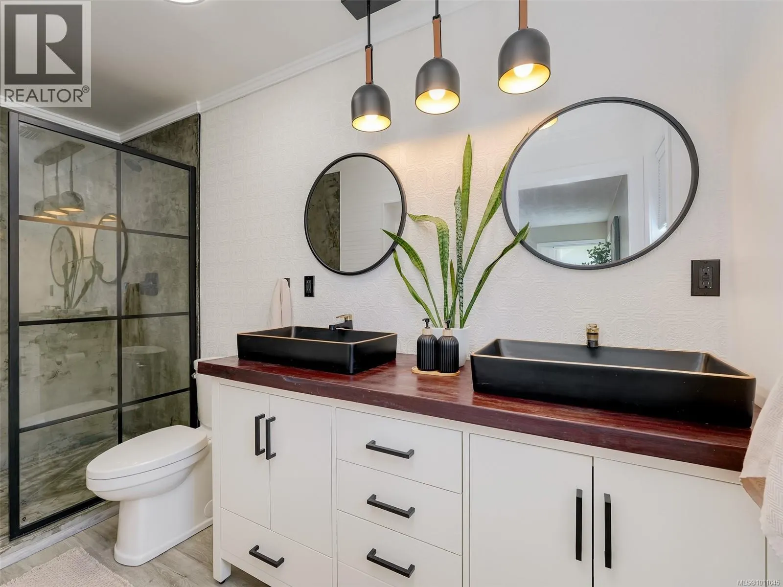 4774 Cordova Bay Rd