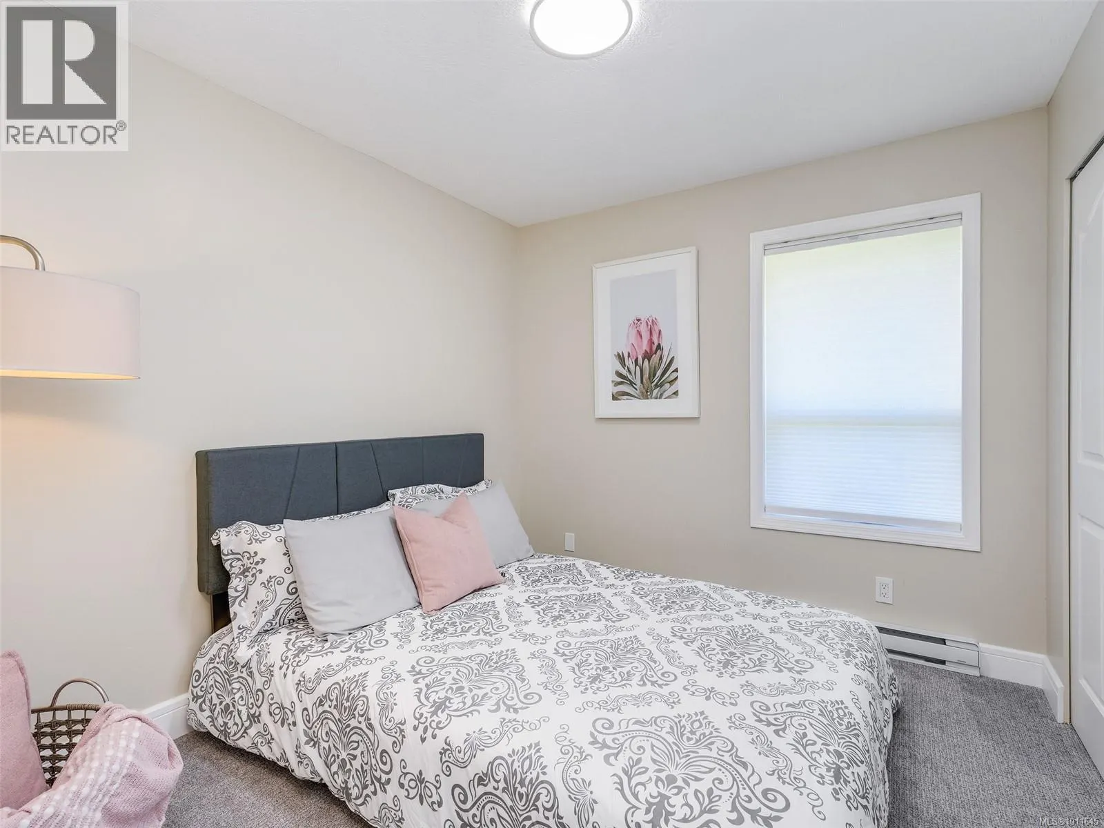 4774 Cordova Bay Rd