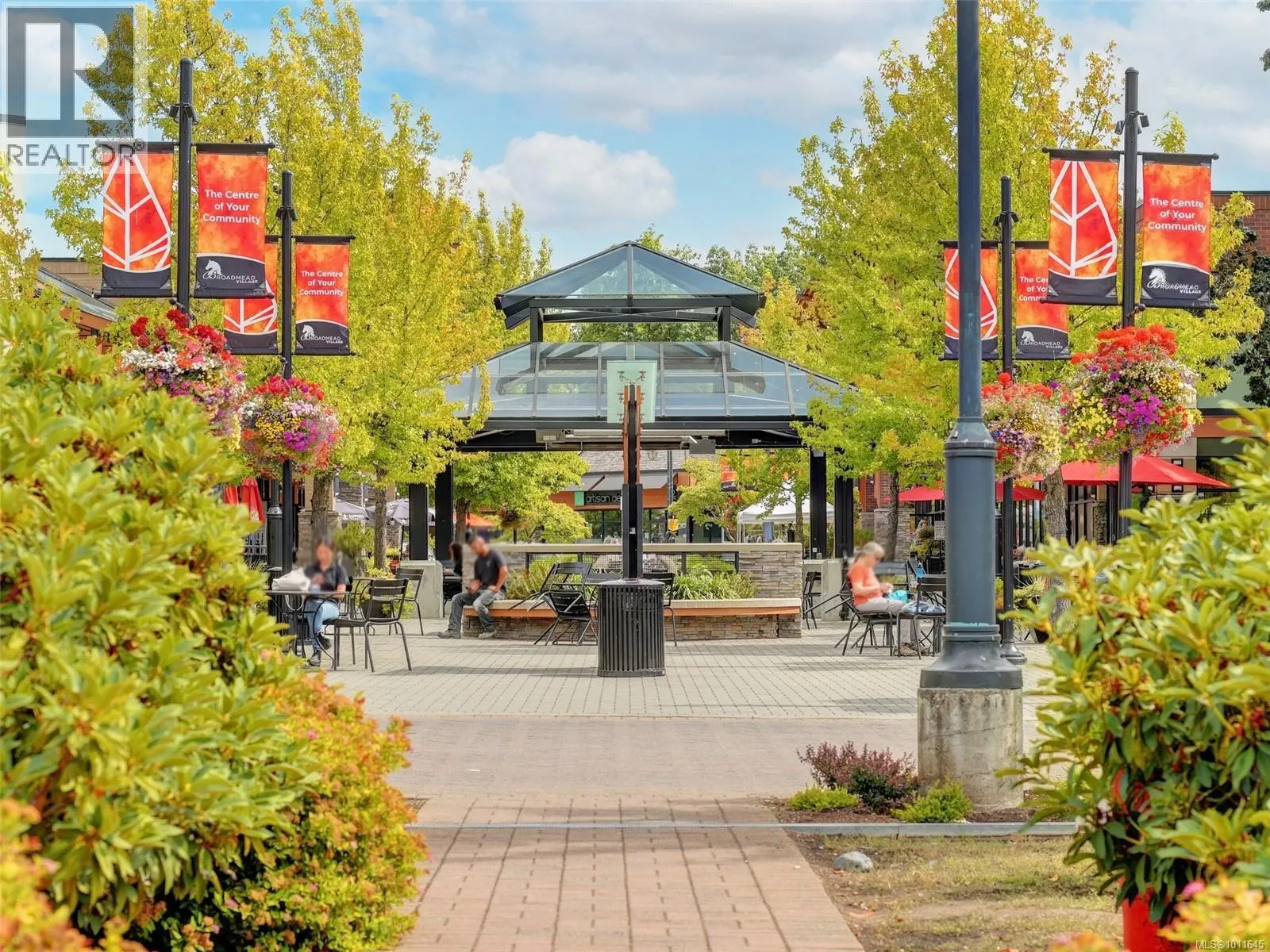 4774 Cordova Bay Rd