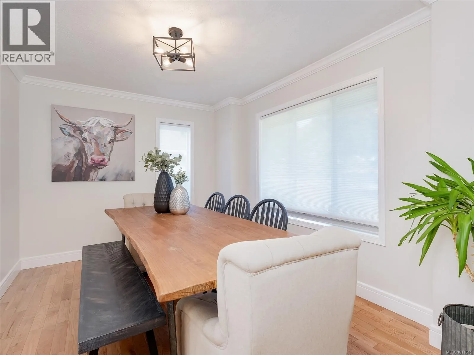 4774 Cordova Bay Rd