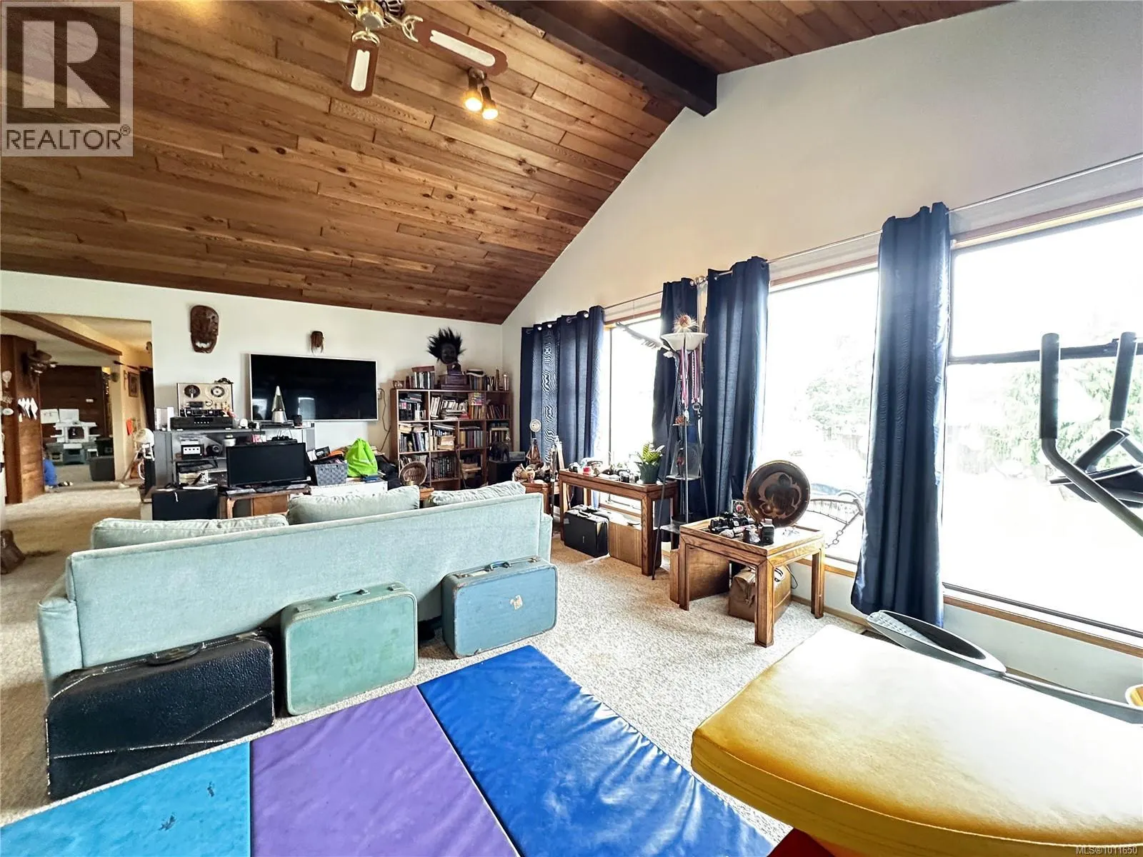 2000 Chelan Cres