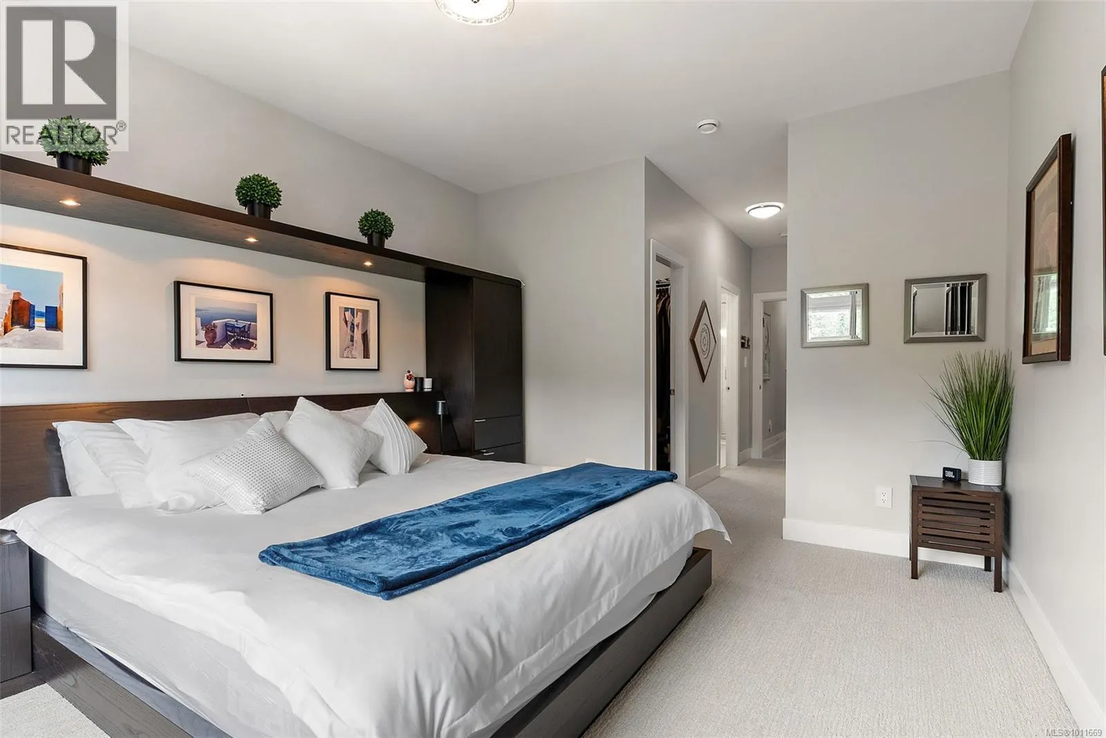 1283 Centauri Dr