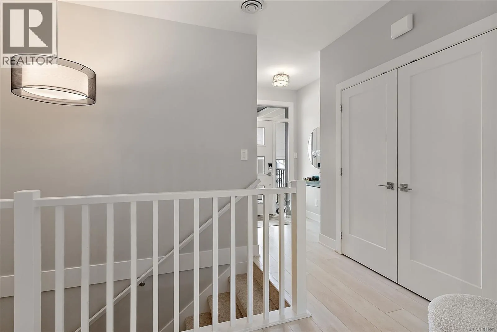 1283 Centauri Dr