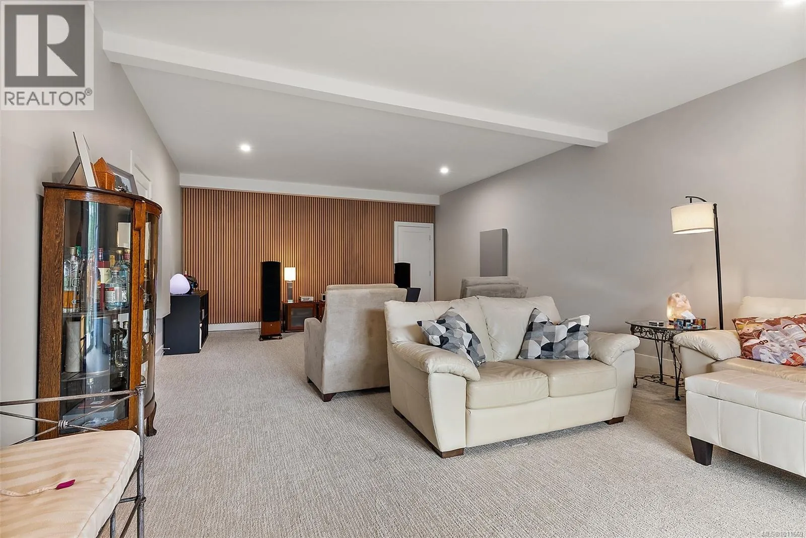 1283 Centauri Dr