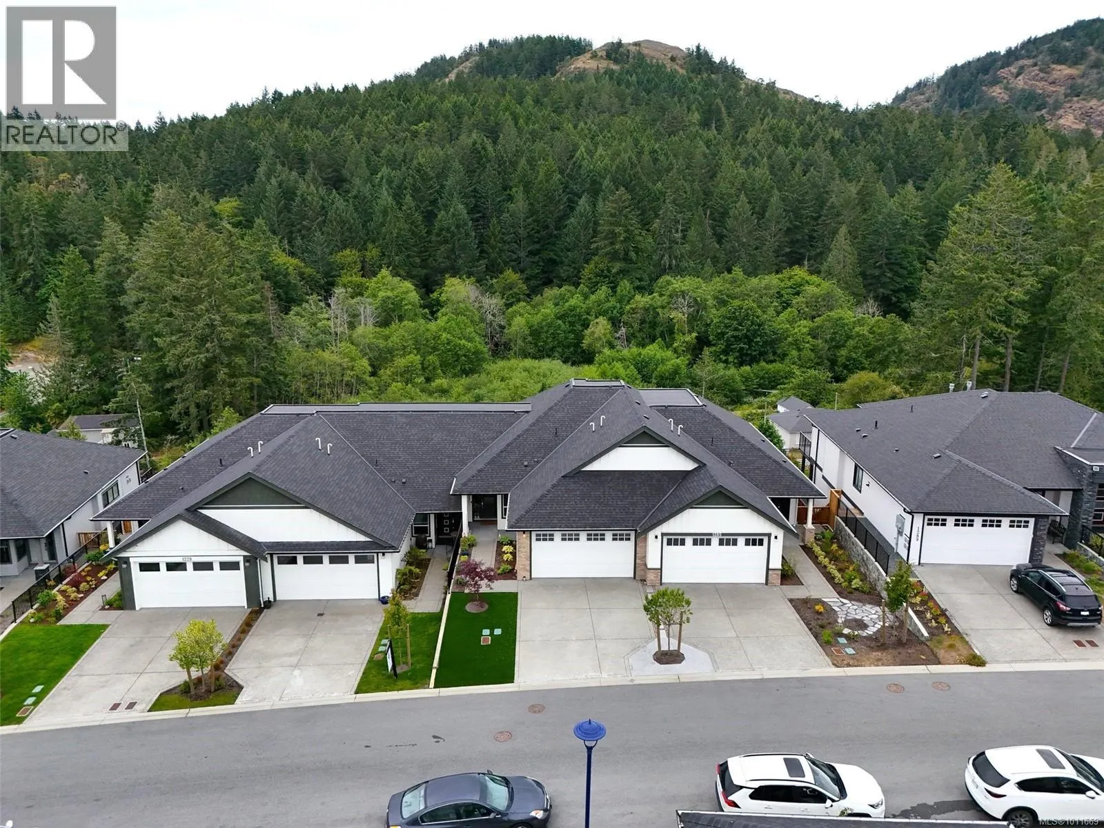1283 Centauri Dr