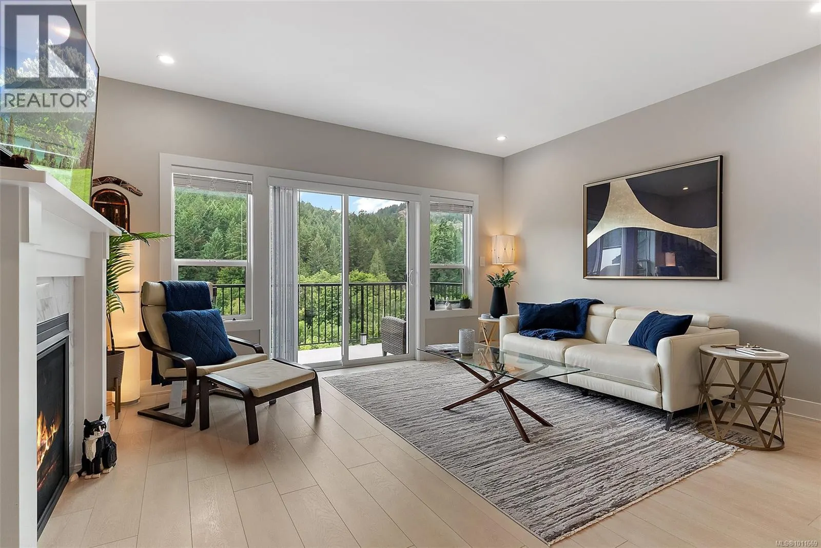 1283 Centauri Dr