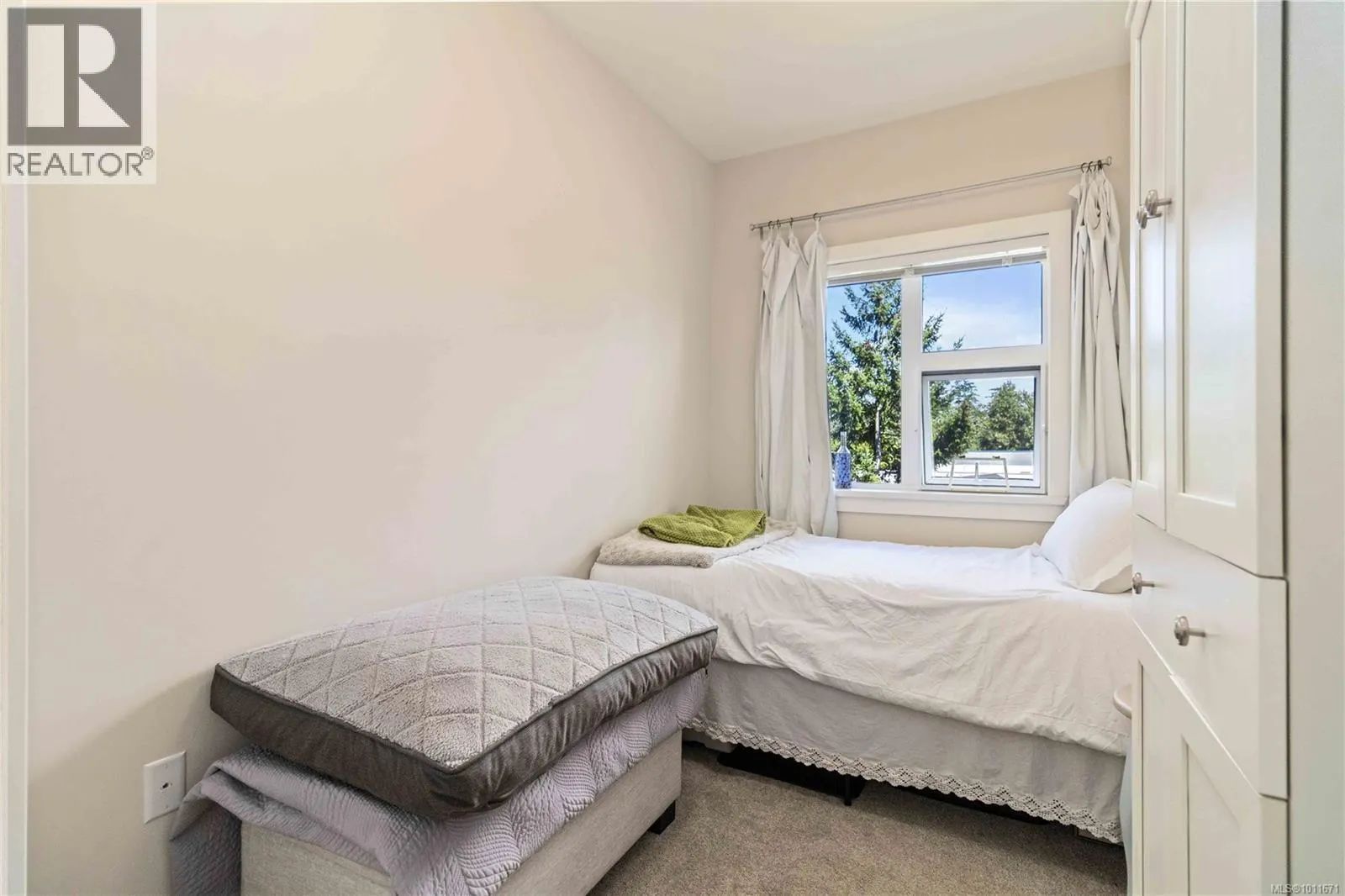 408 1900 Watkiss Way