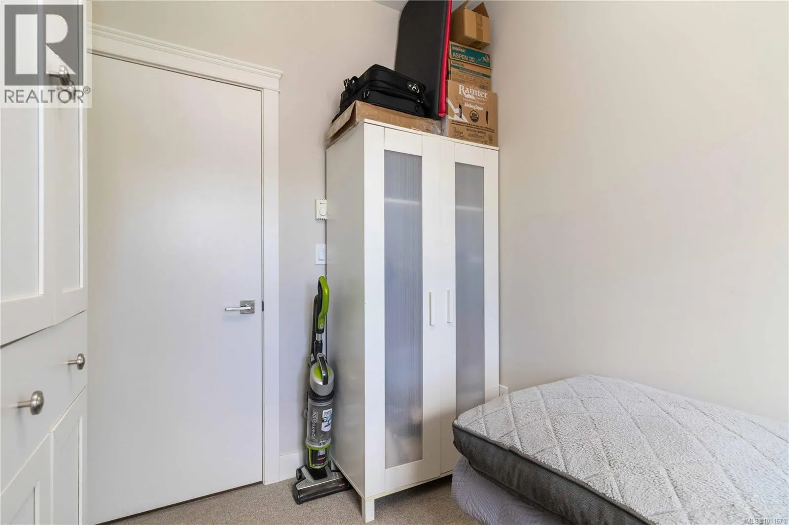 408 1900 Watkiss Way